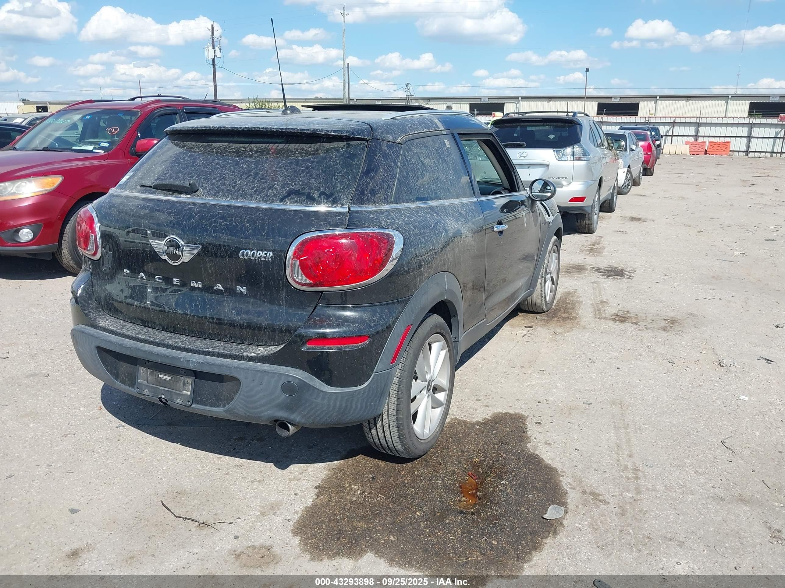 2014 Mini Paceman Cooper Black vin: WMWSS1C51EWN94633