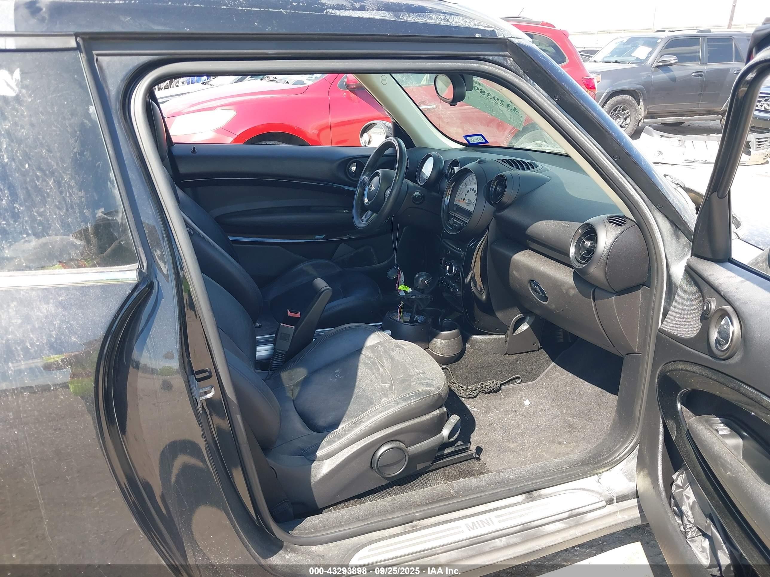 2014 Mini Paceman Cooper Black vin: WMWSS1C51EWN94633