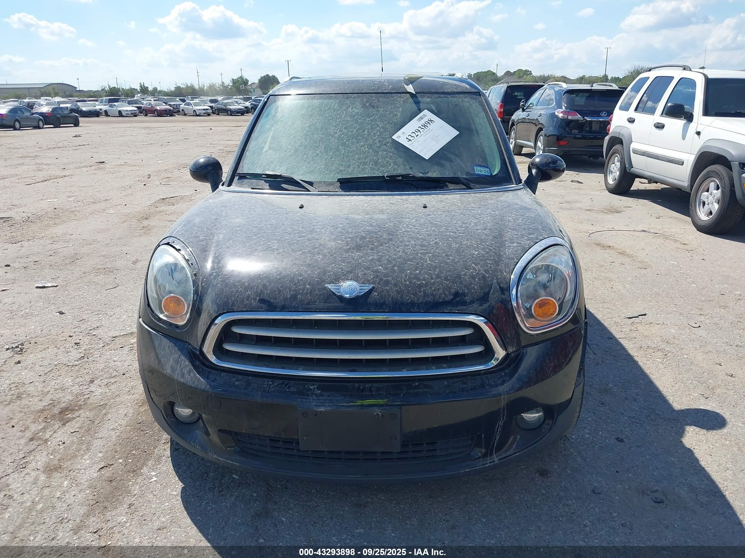 2014 Mini Paceman Cooper Black vin: WMWSS1C51EWN94633