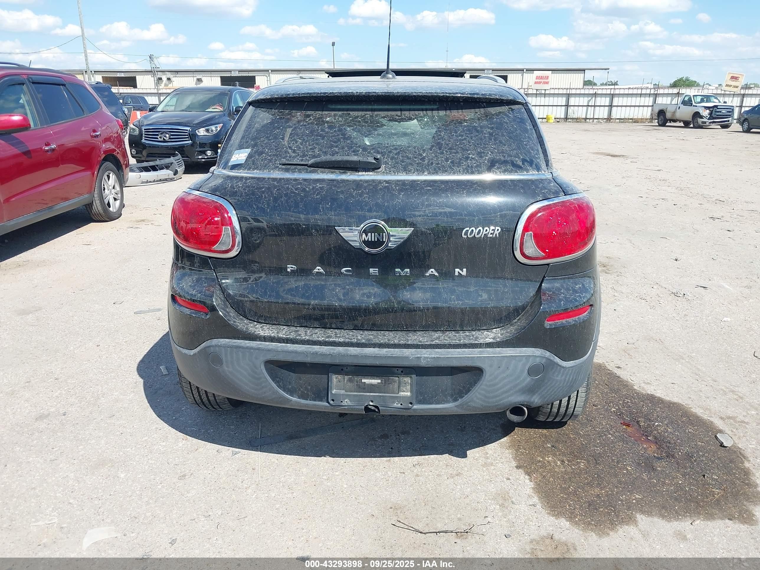 2014 Mini Paceman Cooper Black vin: WMWSS1C51EWN94633