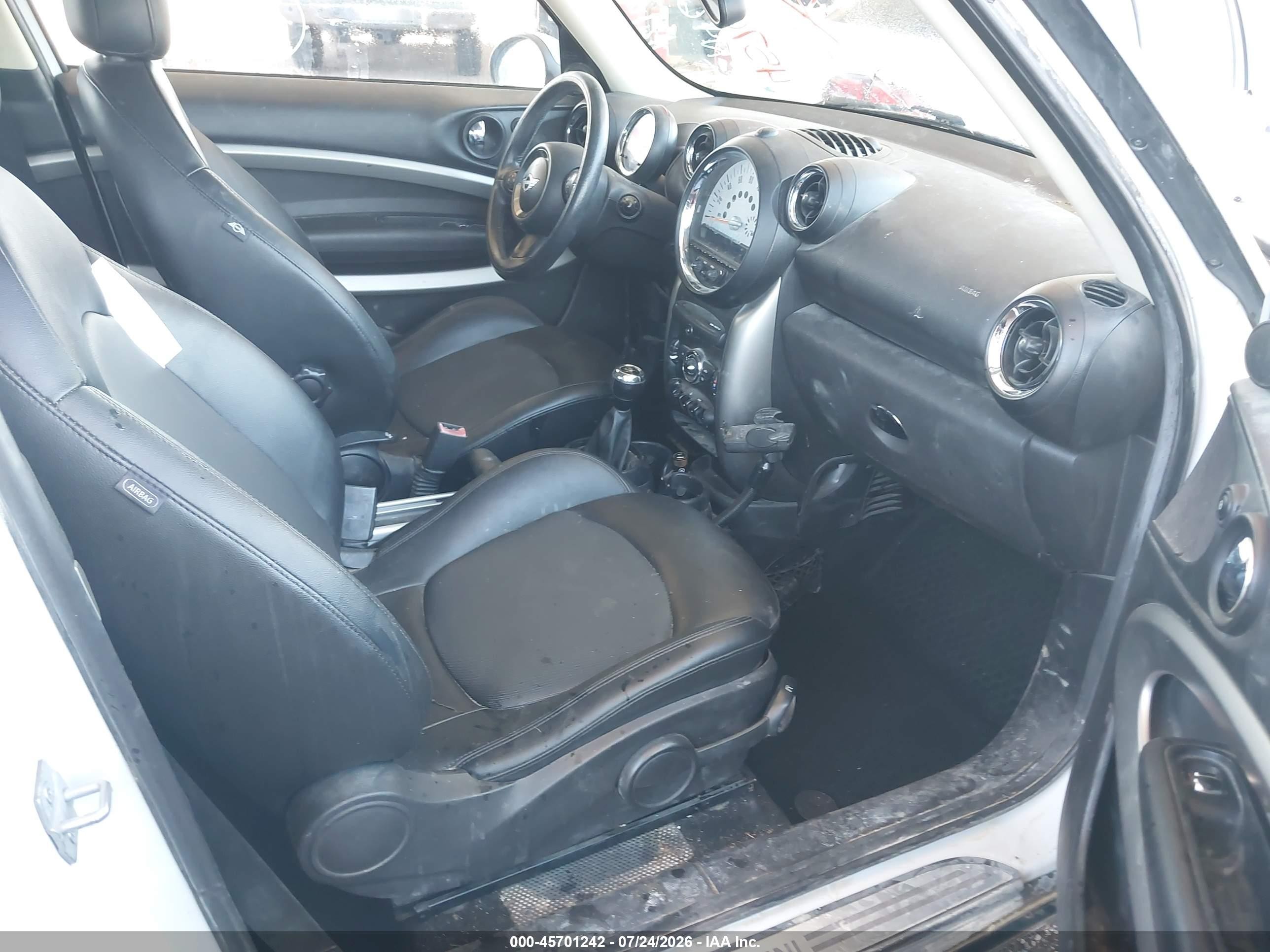 2014 Mini Paceman Cooper White vin: WMWSS1C52EWN46669