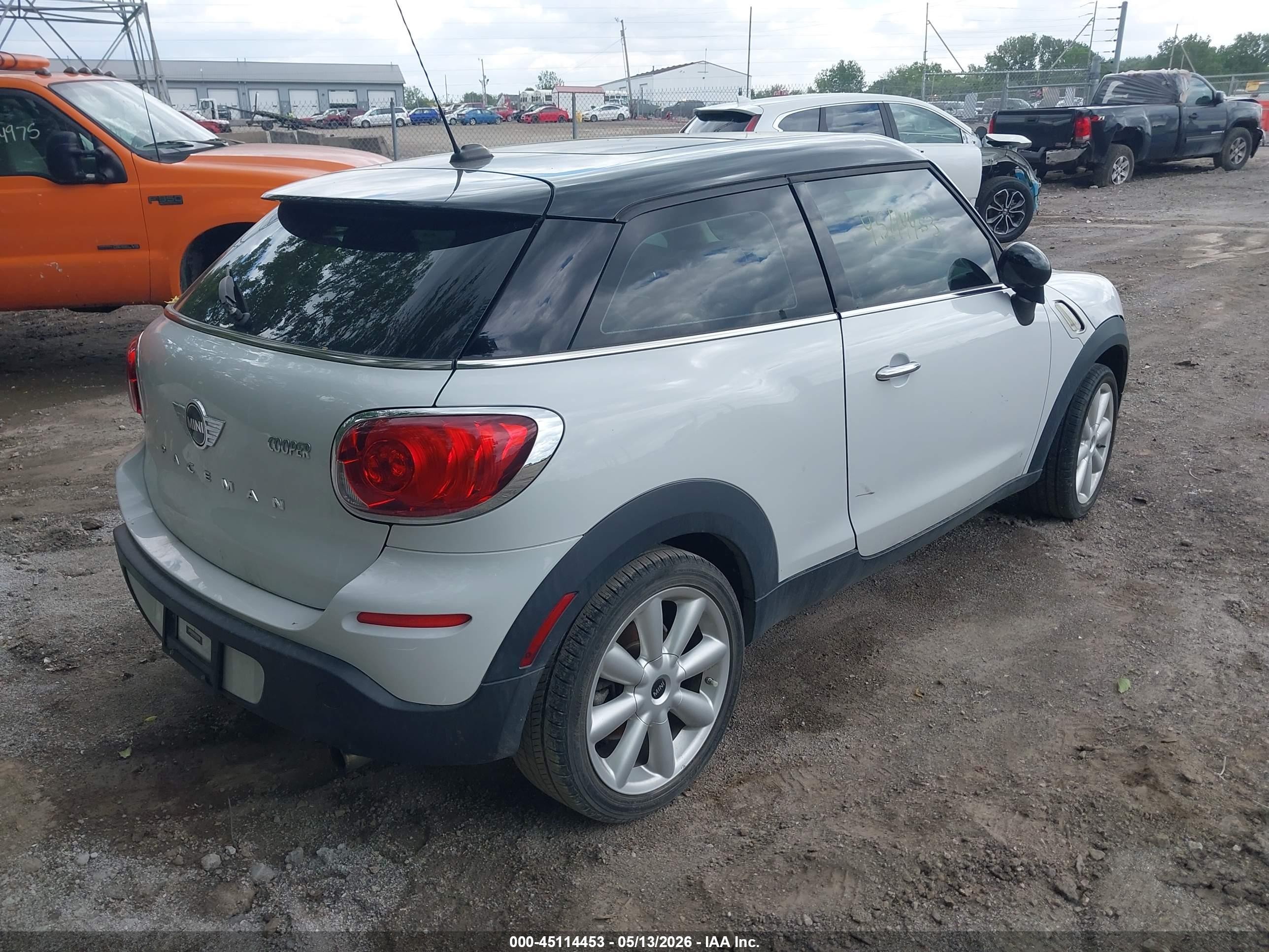 2013 Mini Cooper Paceman White vin: WMWSS1C59DWN46487