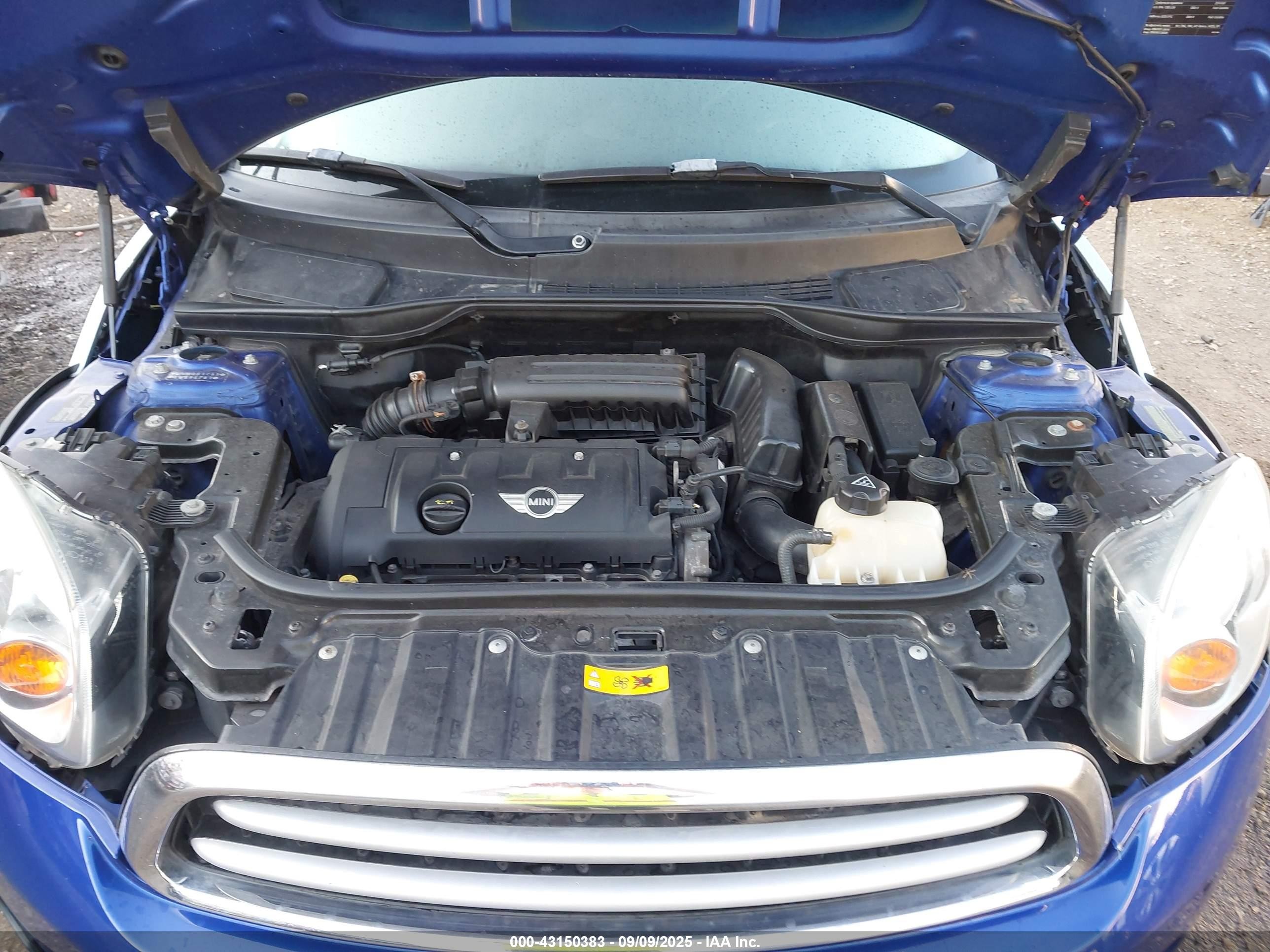 2014 Mini Paceman Cooper Blue vin: WMWSS1C5XEWN94761