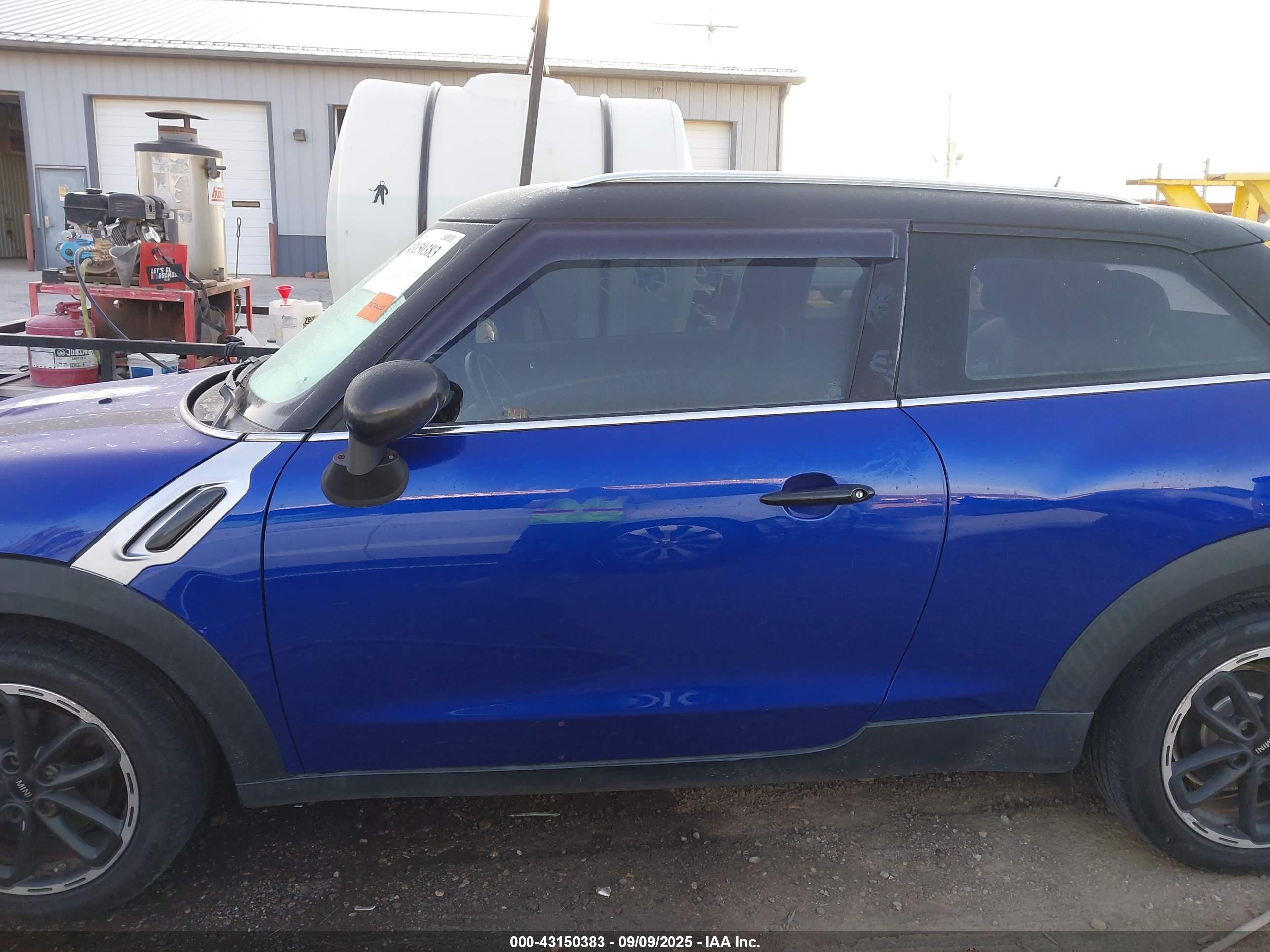 2014 Mini Paceman Cooper Blue vin: WMWSS1C5XEWN94761