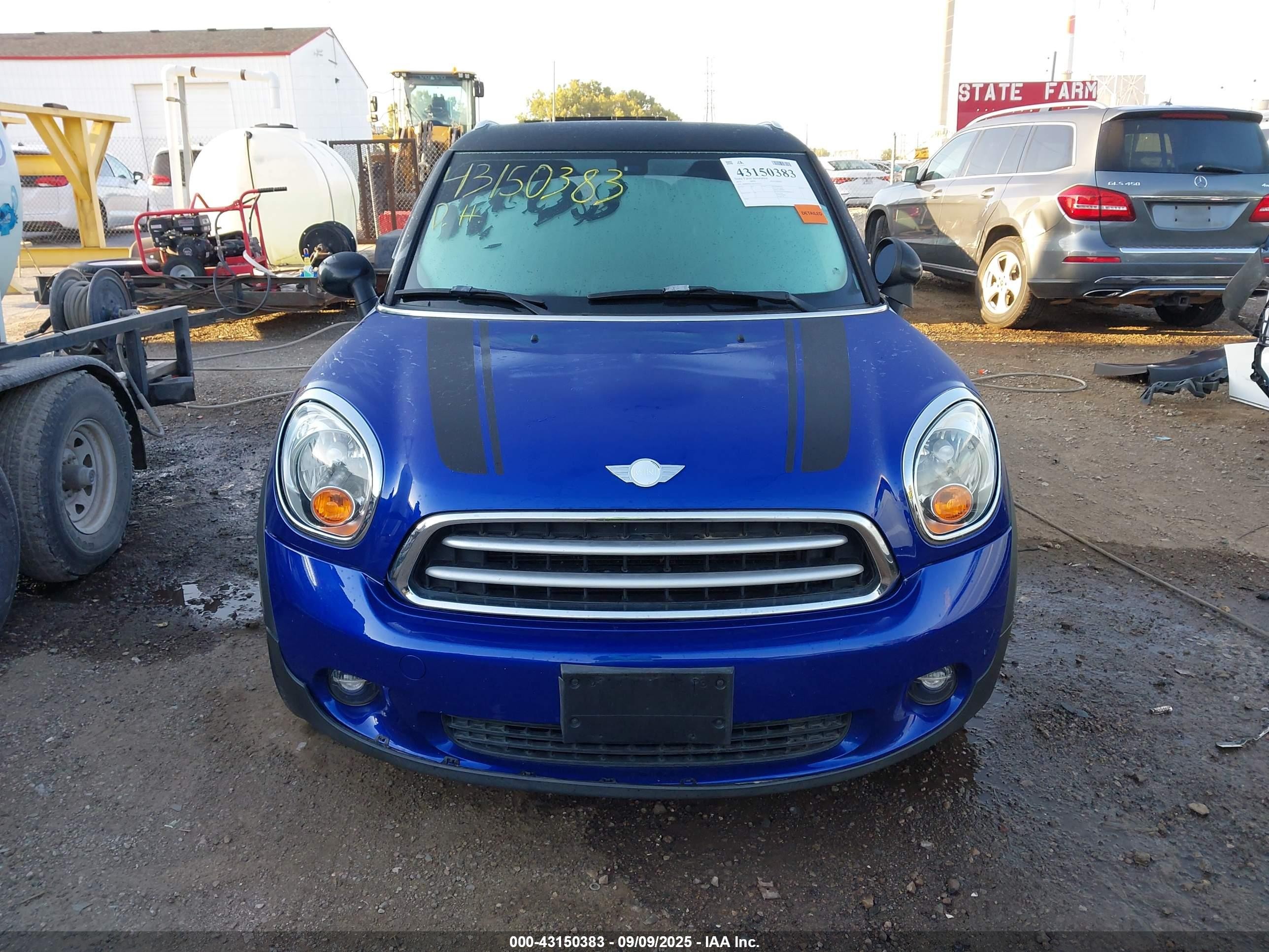 2014 Mini Paceman Cooper Blue vin: WMWSS1C5XEWN94761