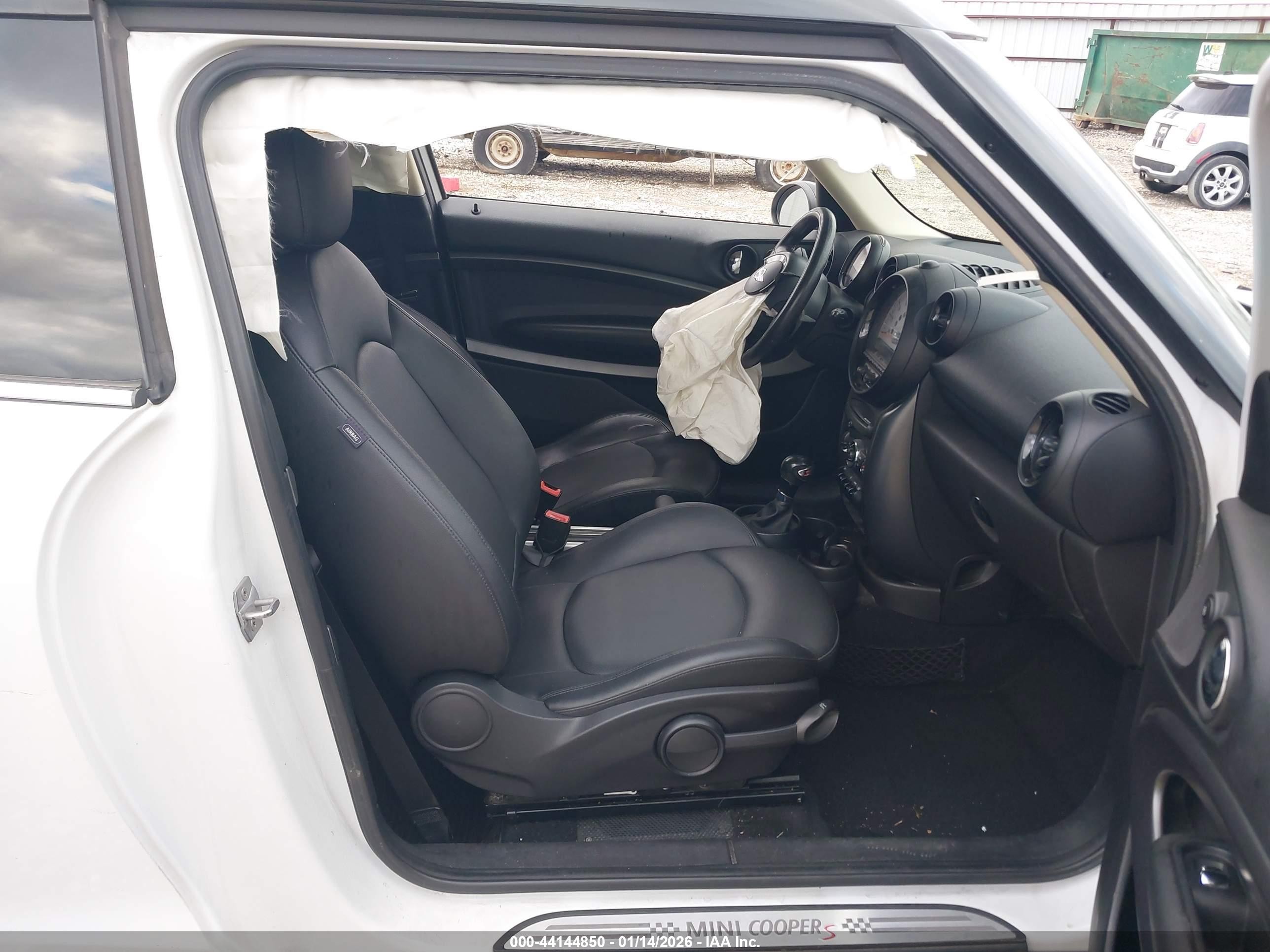 2014 Mini Paceman Cooper S White vin: WMWSS5C52EWN66931
