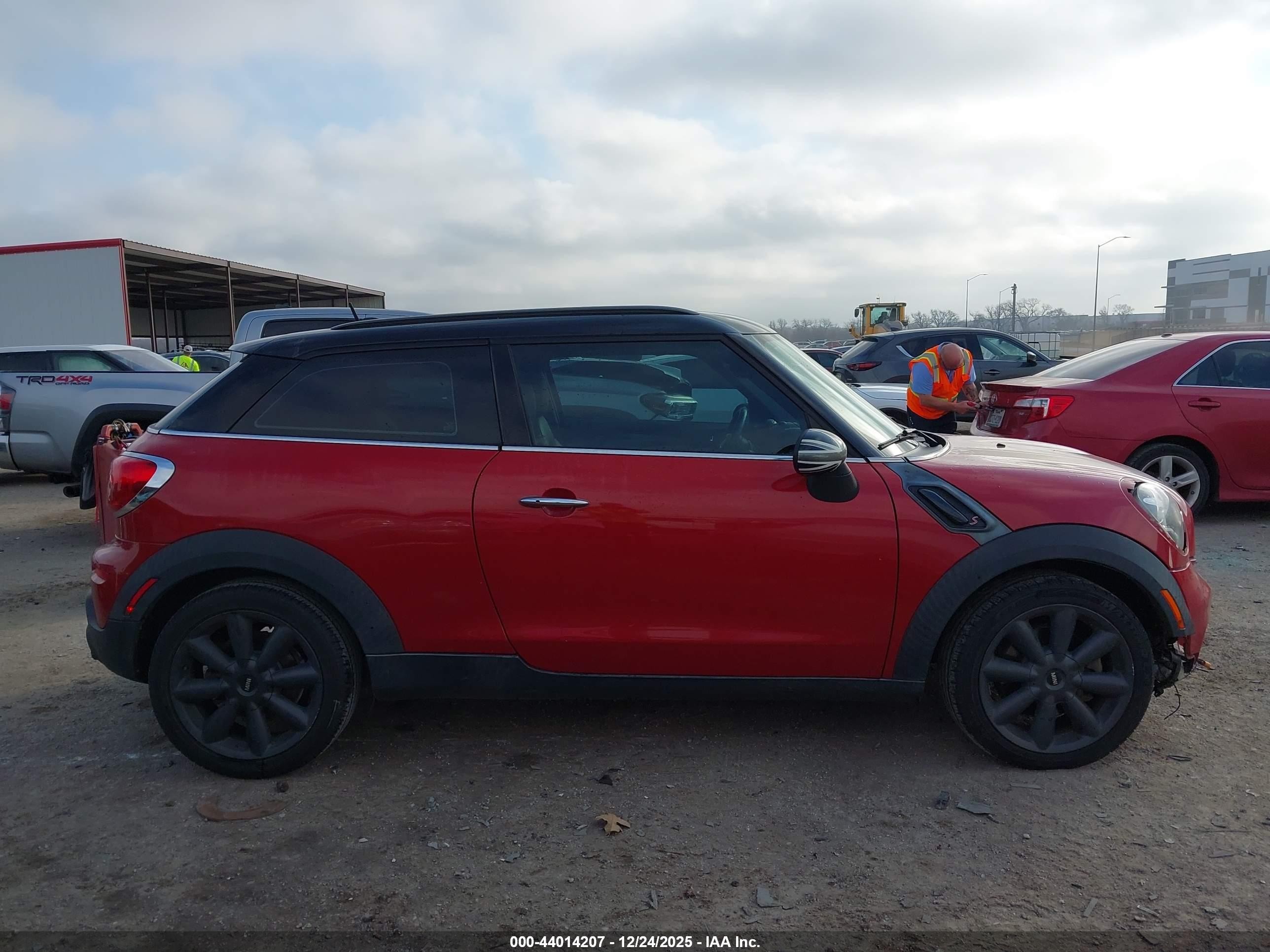2014 Mini Paceman Cooper S Red vin: WMWSS5C55EWN67135