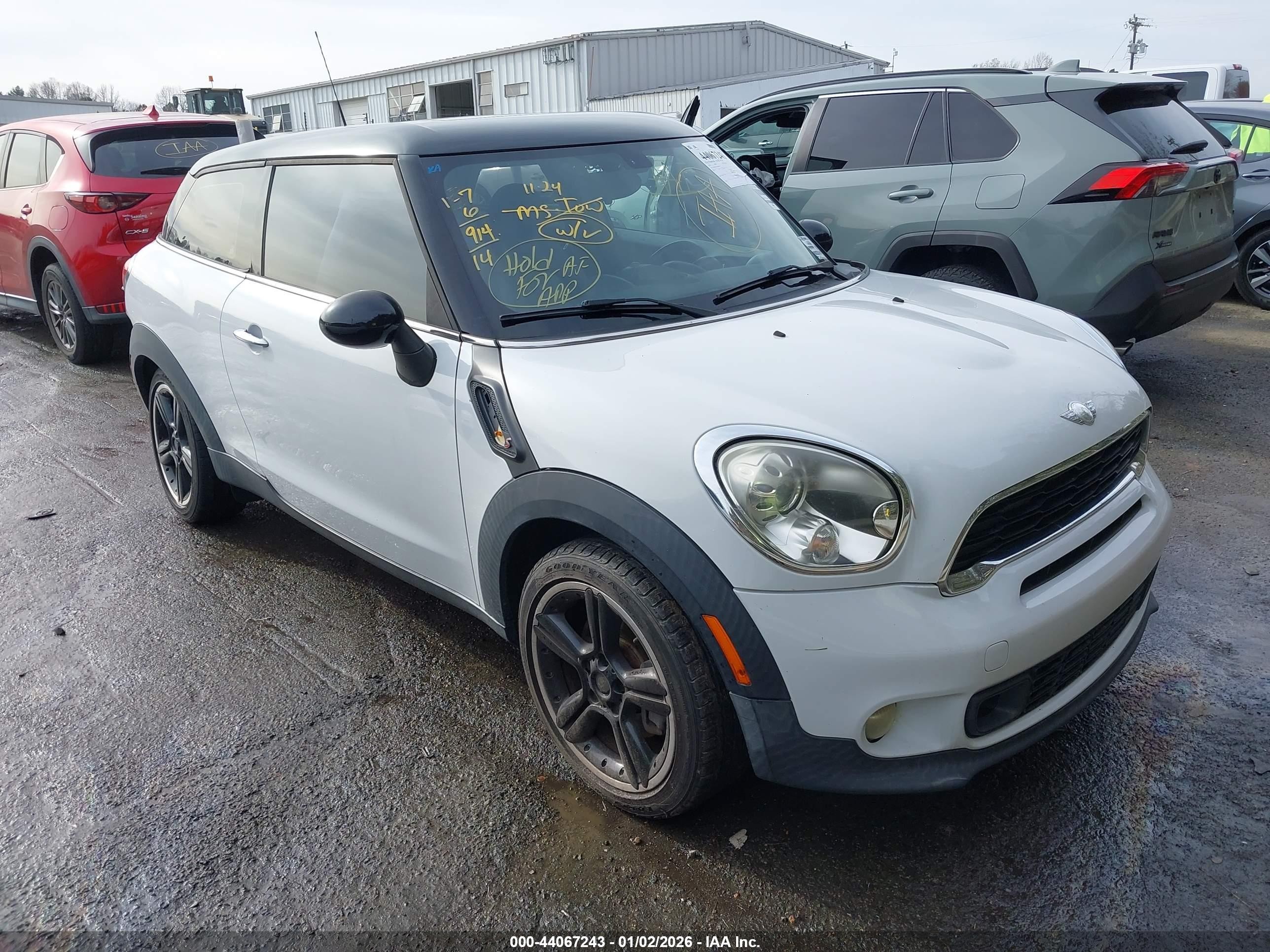 2014 Mini Cooper Paceman   White vin: WMWSS5C56EWN67127