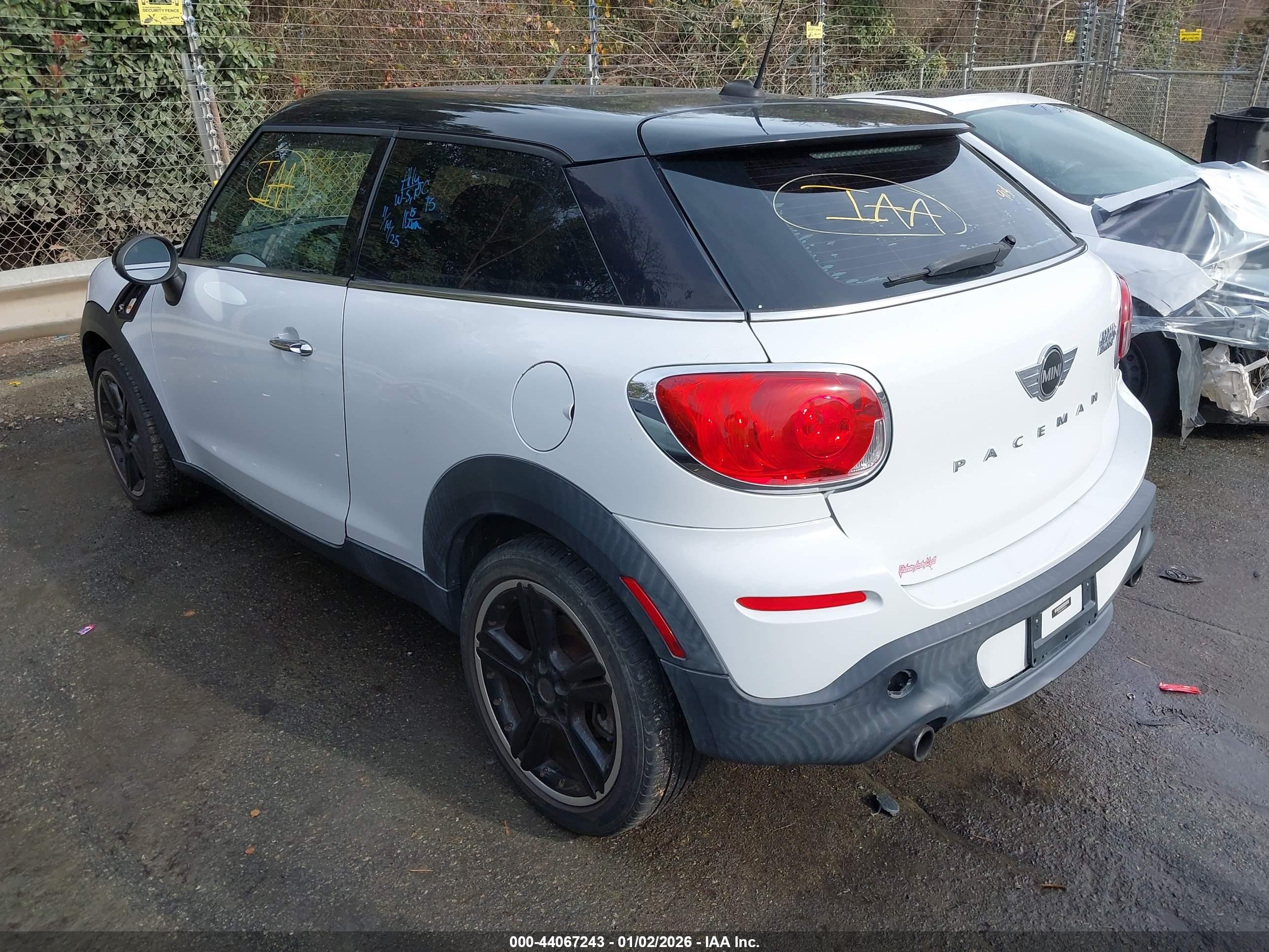 2014 Mini Cooper Paceman   White vin: WMWSS5C56EWN67127