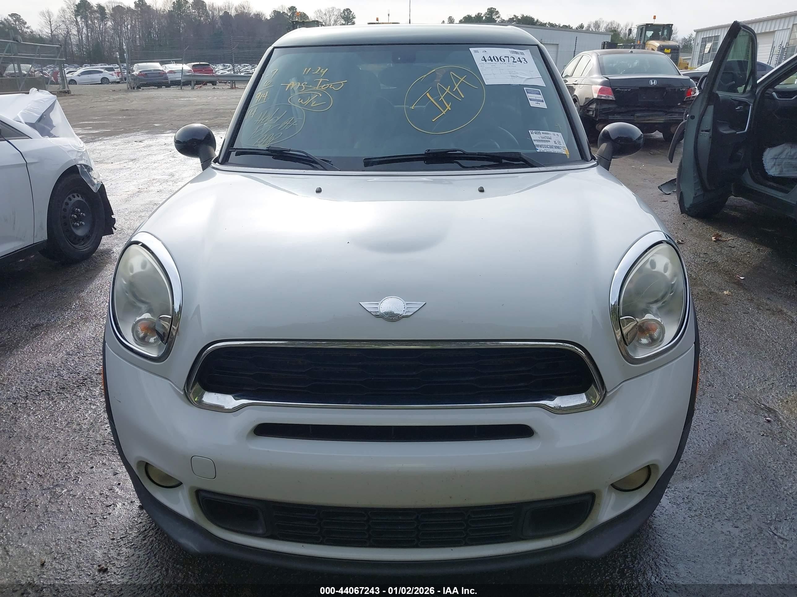 2014 Mini Cooper Paceman   White vin: WMWSS5C56EWN67127