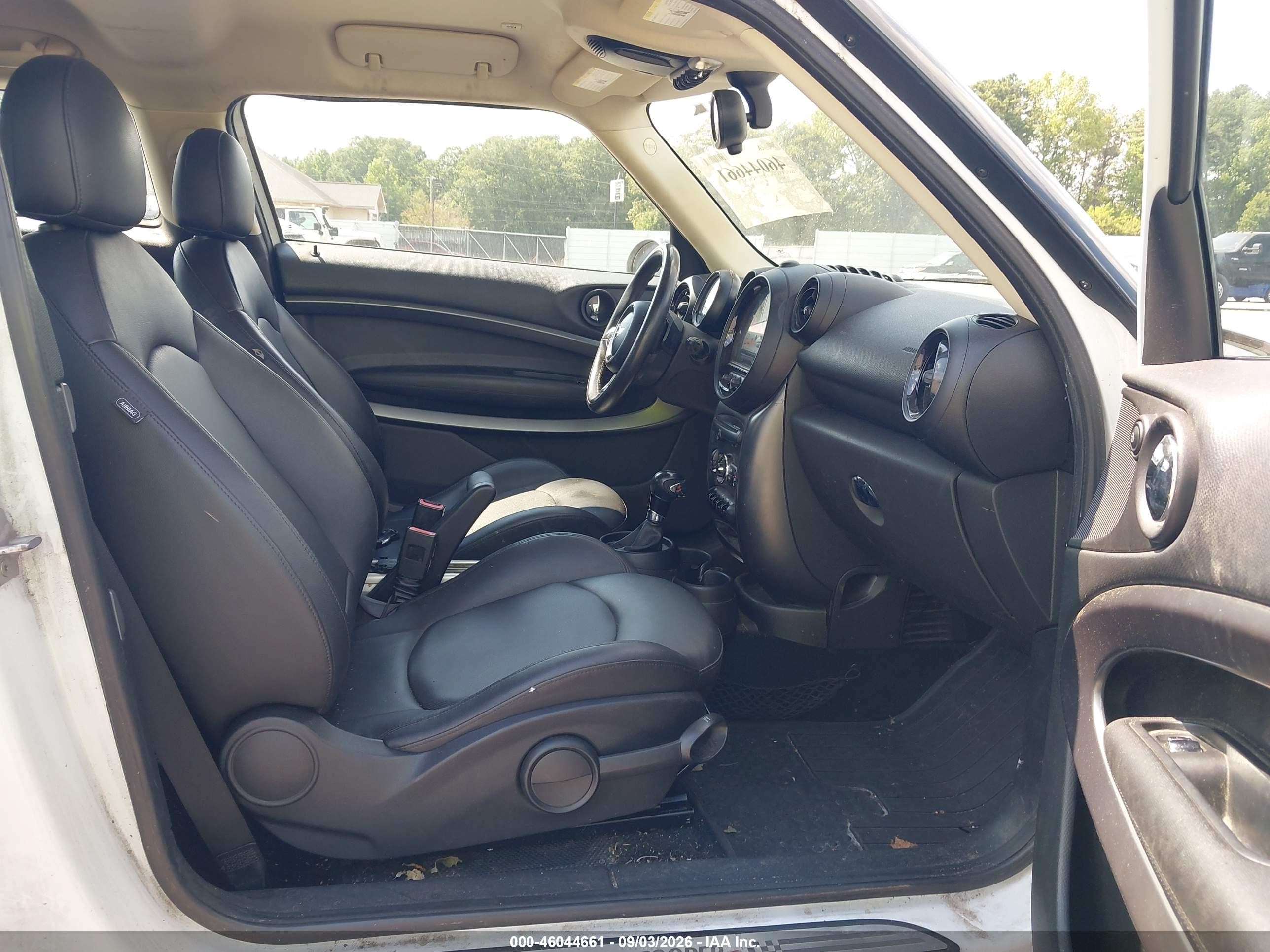 2013 Mini Paceman Cooper S White vin: WMWSS5C5XDWN66495