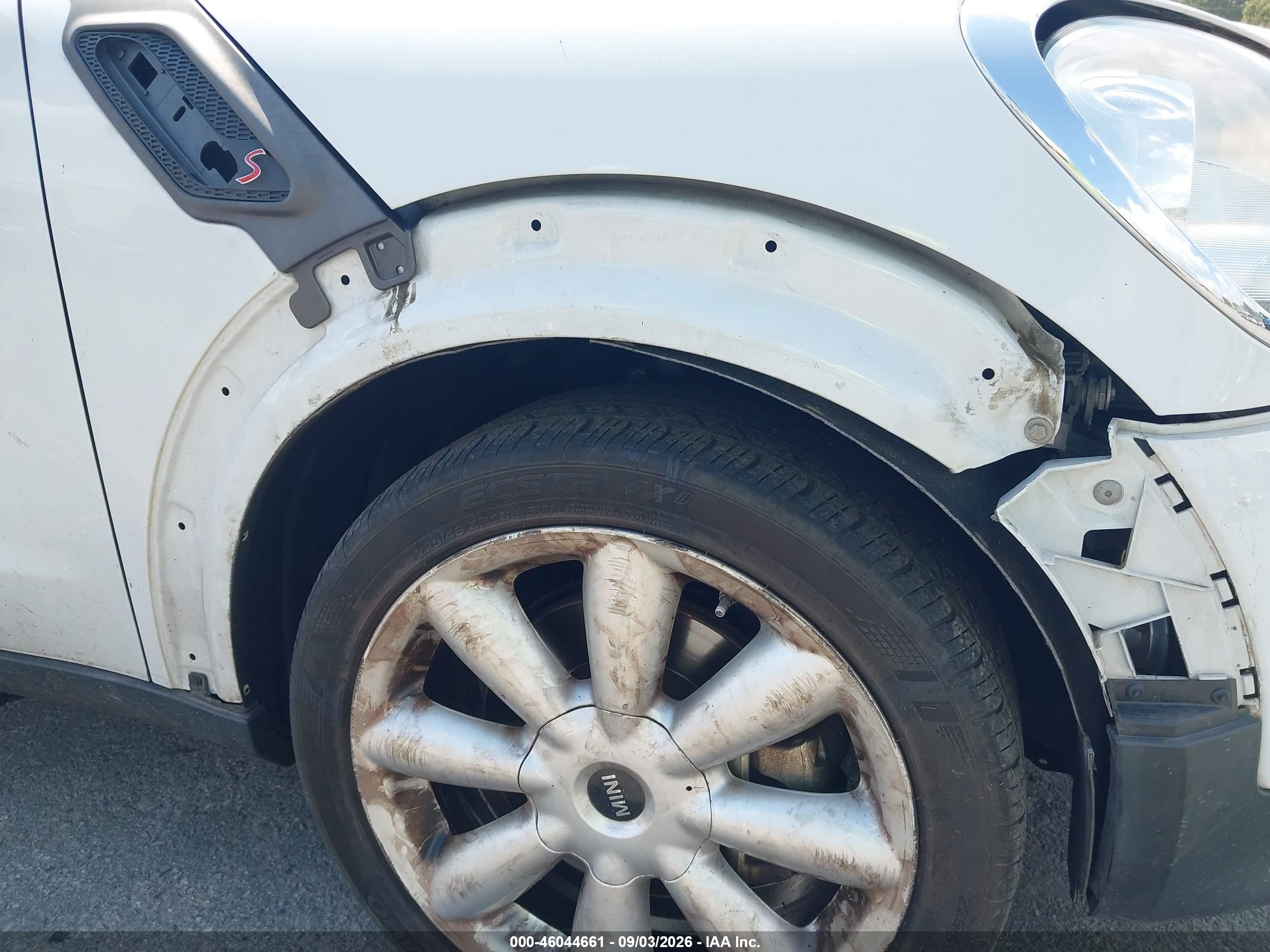 2013 Mini Paceman Cooper S White vin: WMWSS5C5XDWN66495