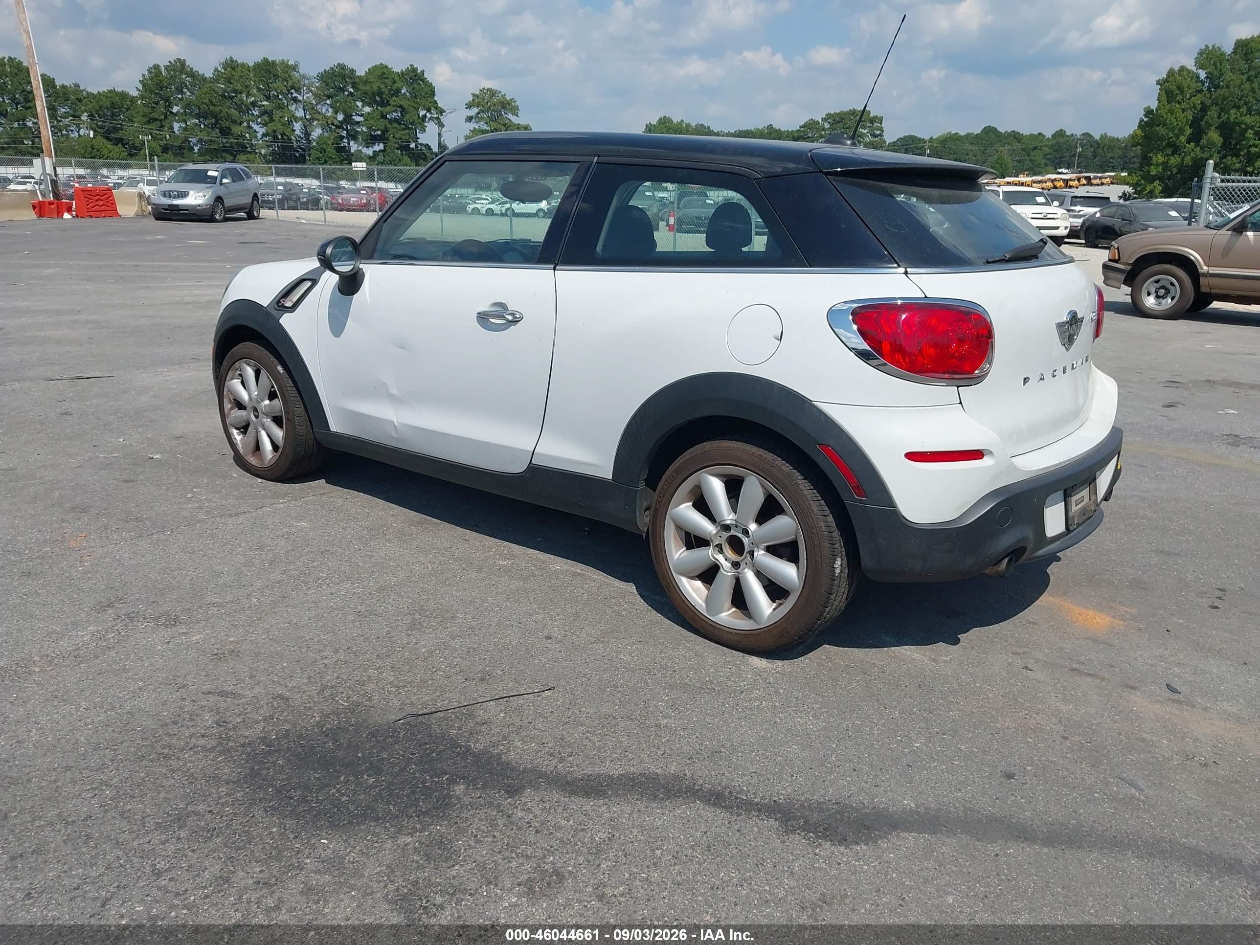2013 Mini Paceman Cooper S White vin: WMWSS5C5XDWN66495