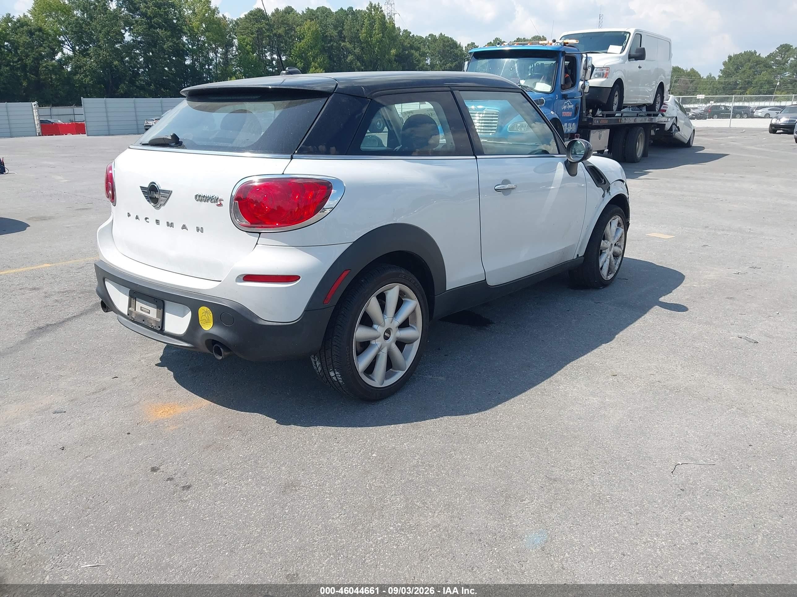 2013 Mini Paceman Cooper S White vin: WMWSS5C5XDWN66495