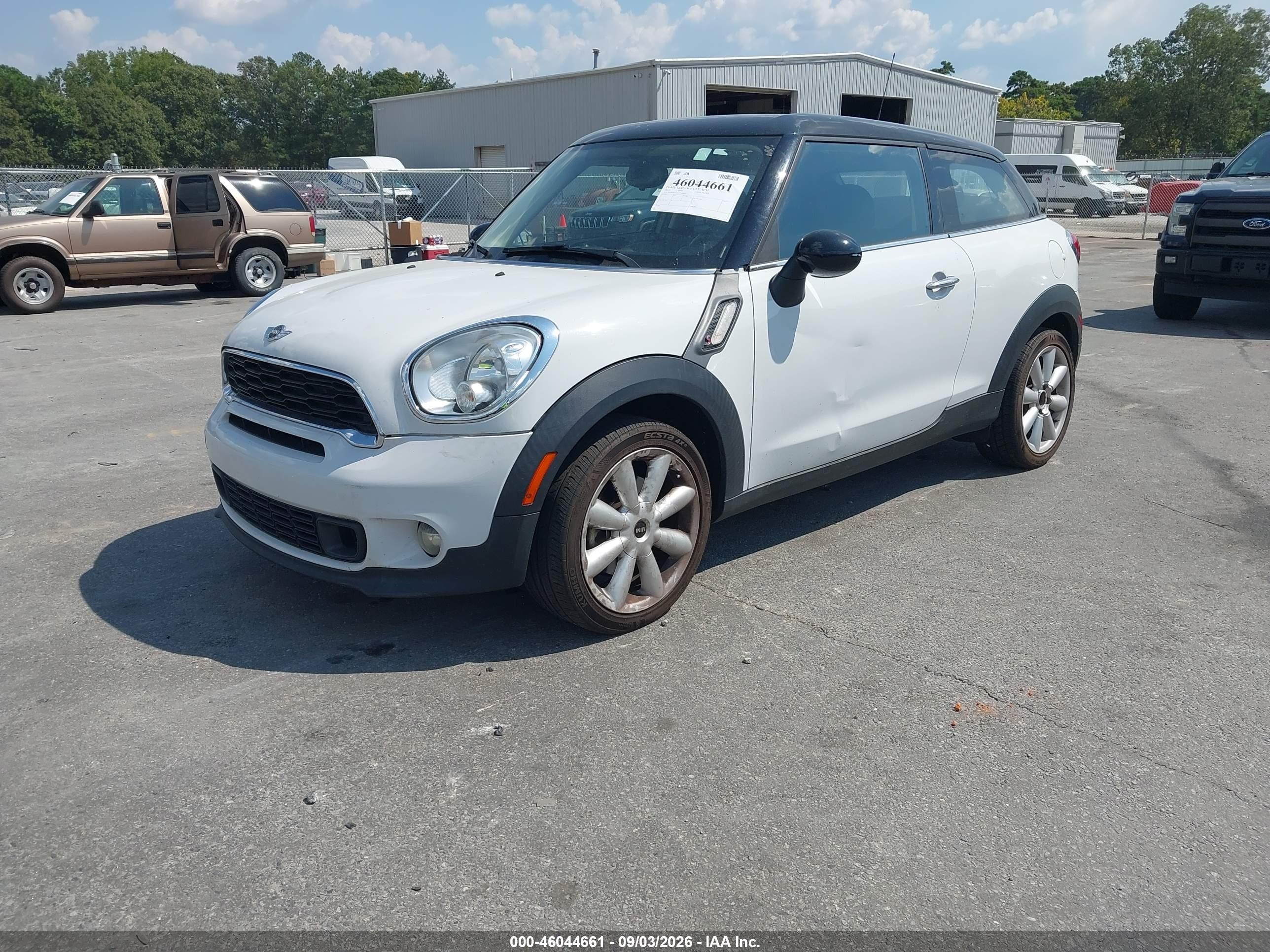 2013 Mini Paceman Cooper S White vin: WMWSS5C5XDWN66495