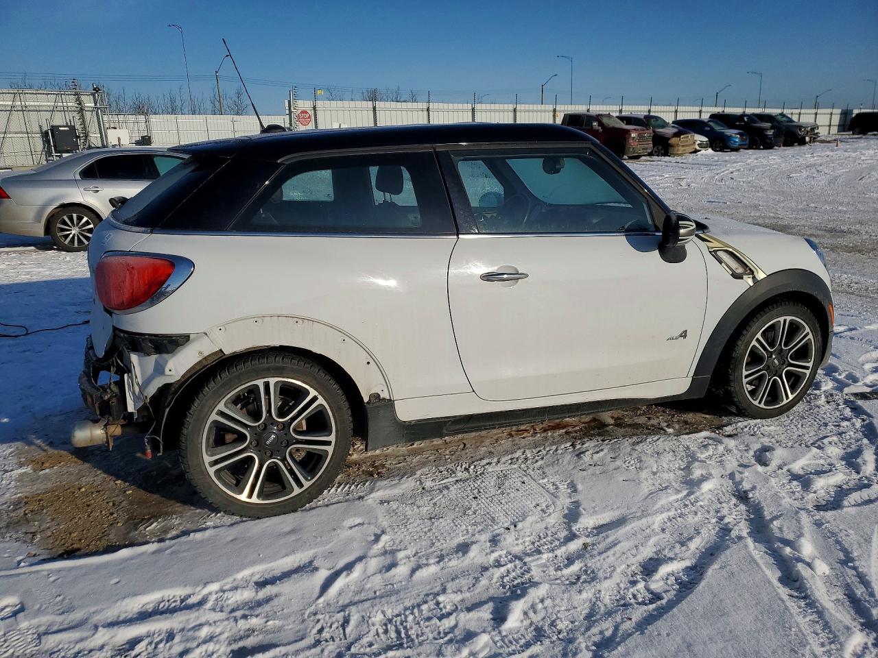 2014 Mini Cooper S Paceman White vin: WMWSS7C52EWN52345