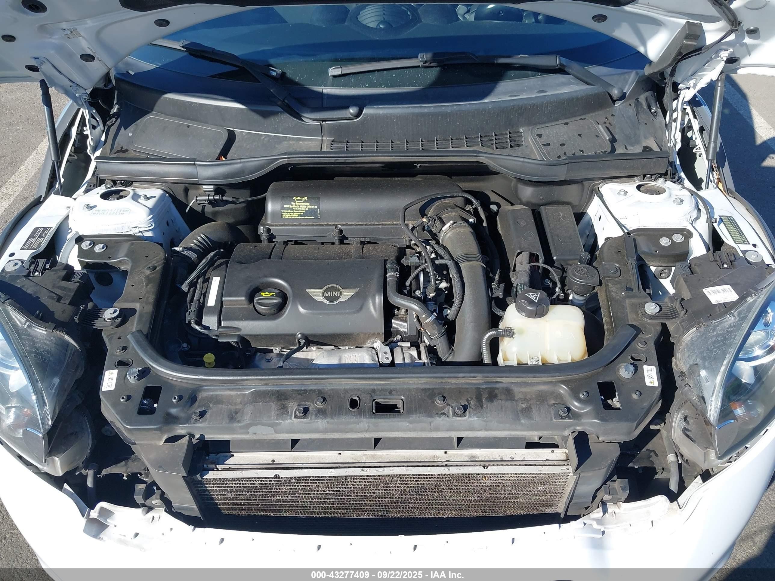 2014 Mini Paceman Cooper S White vin: WMWSS7C56EWN72341
