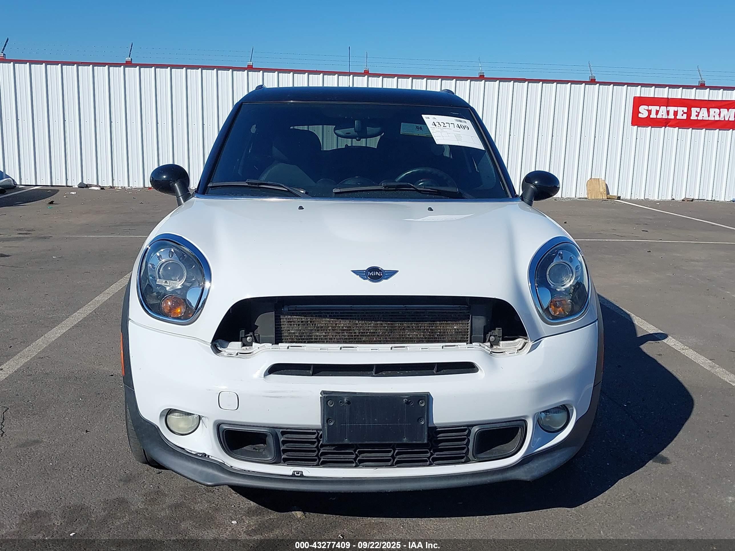 2014 Mini Paceman Cooper S White vin: WMWSS7C56EWN72341