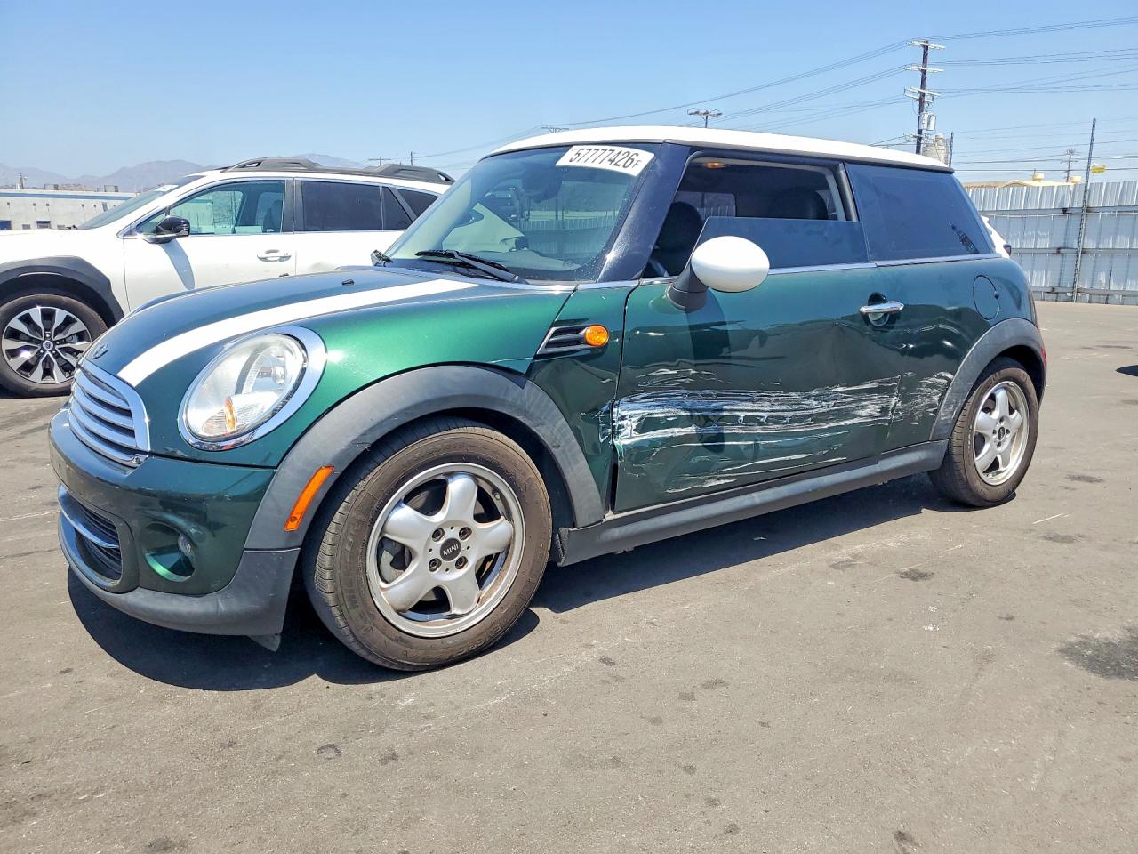 2011 Mini Cooper Green vin: WMWSU3C50BT095129