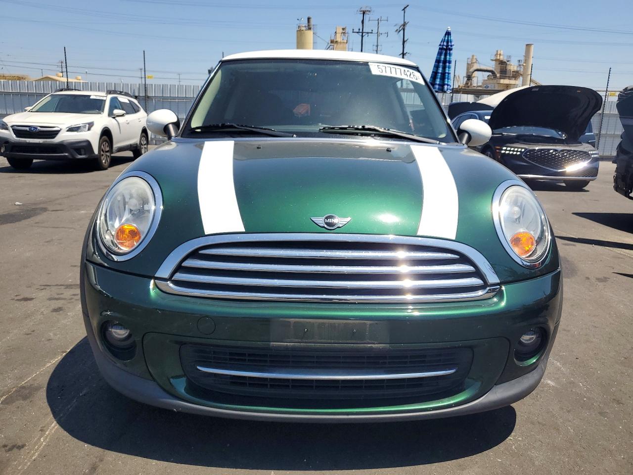 2011 Mini Cooper Green vin: WMWSU3C50BT095129