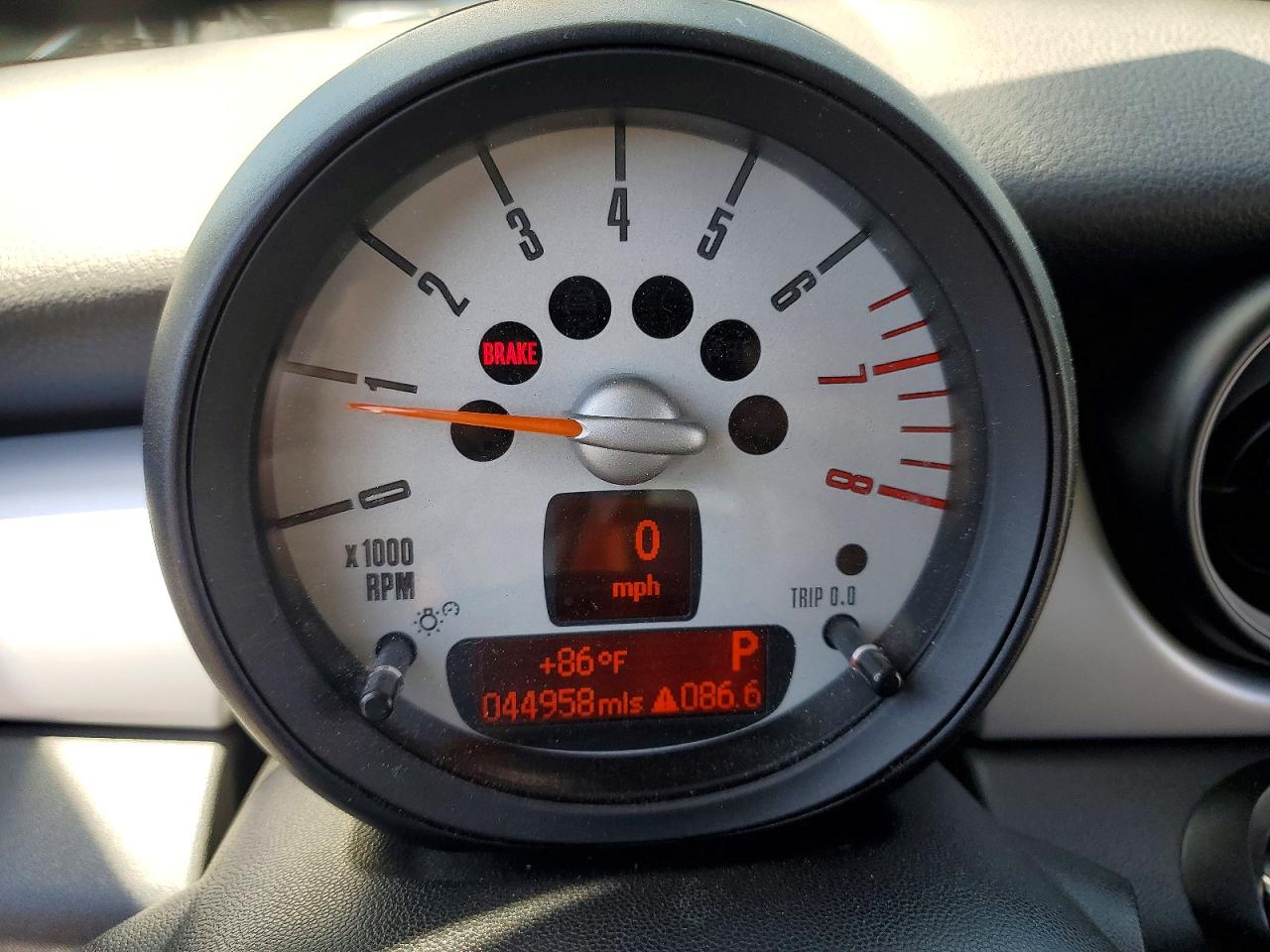 2011 Mini Cooper Green vin: WMWSU3C50BT095129