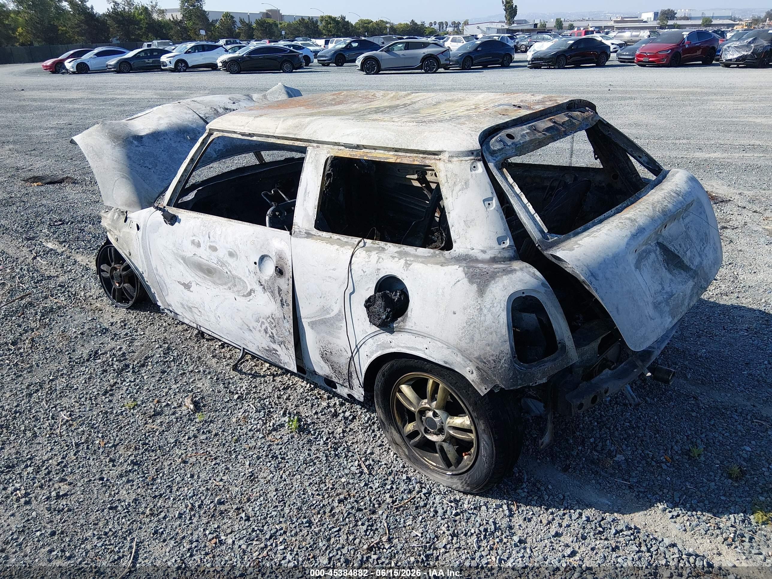 2012 Mini Cooper   White vin: WMWSU3C50CT257570