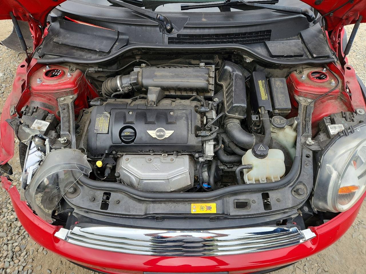 2012 Mini Cooper Red vin: WMWSU3C50CT258802