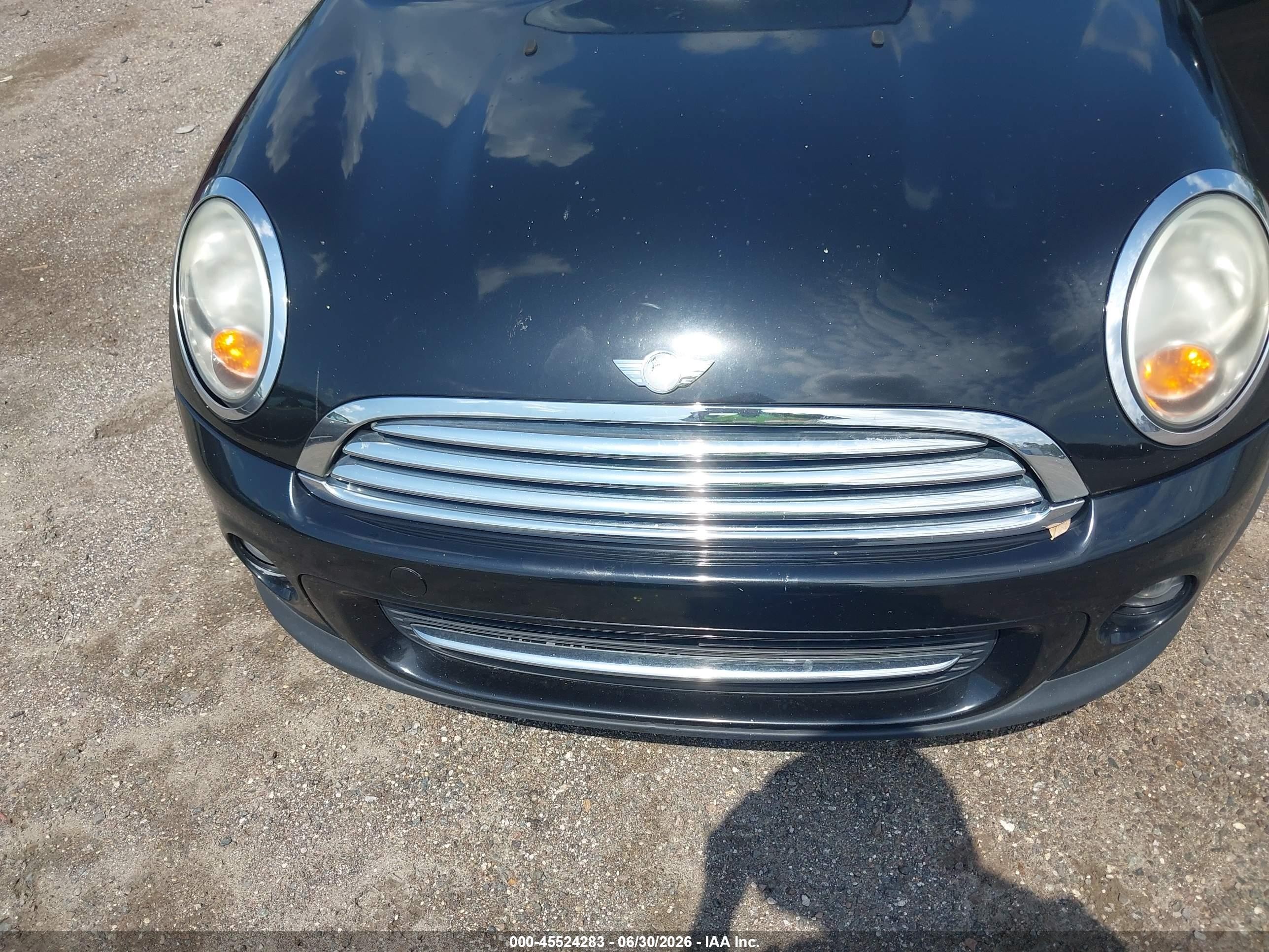 2013 Mini Hardtop Cooper Black vin: WMWSU3C50DT372462