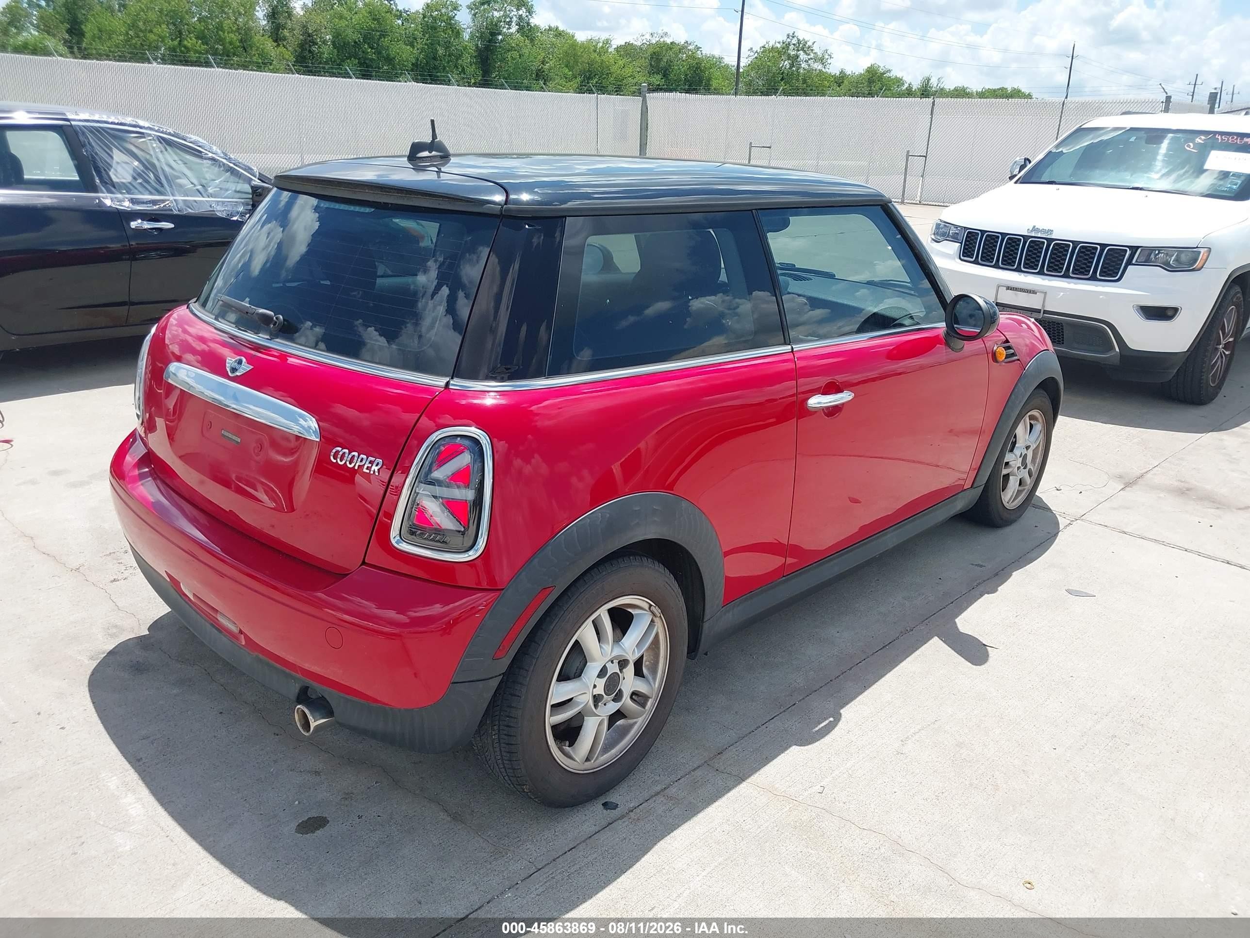 2013 Mini Hardtop Cooper Red vin: WMWSU3C50DT372803
