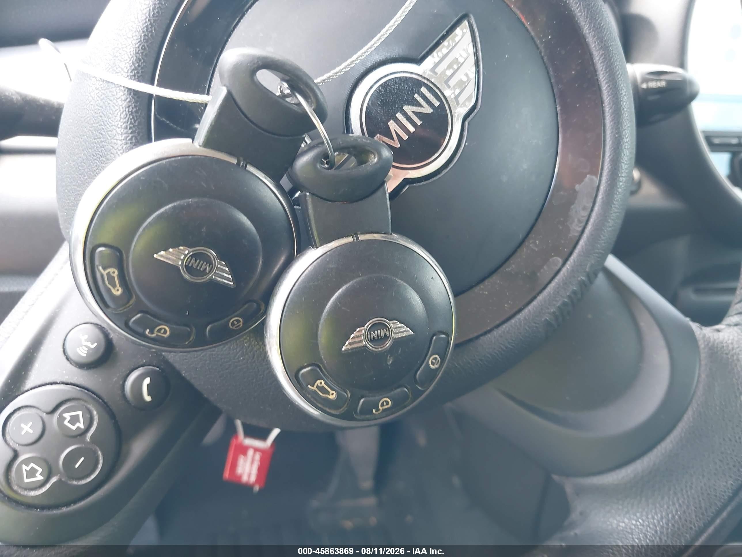 2013 Mini Hardtop Cooper Red vin: WMWSU3C50DT372803