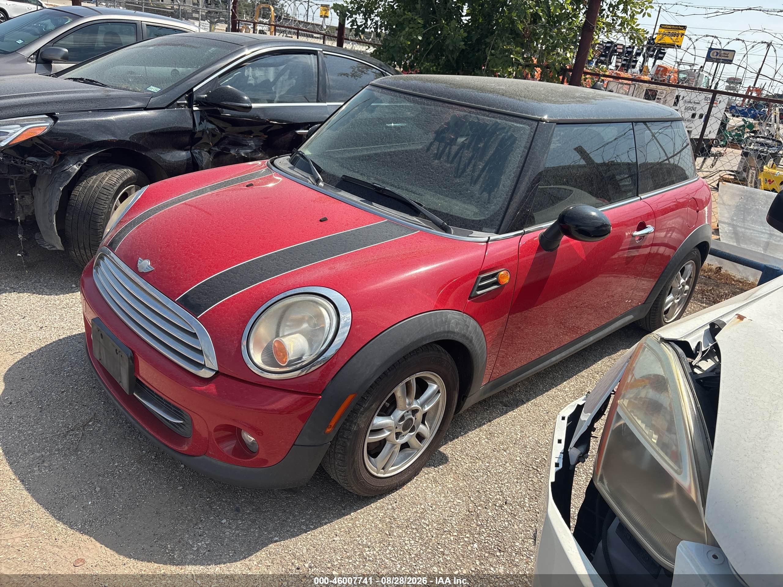 2013 Mini Hardtop Cooper vin: WMWSU3C50DT372803