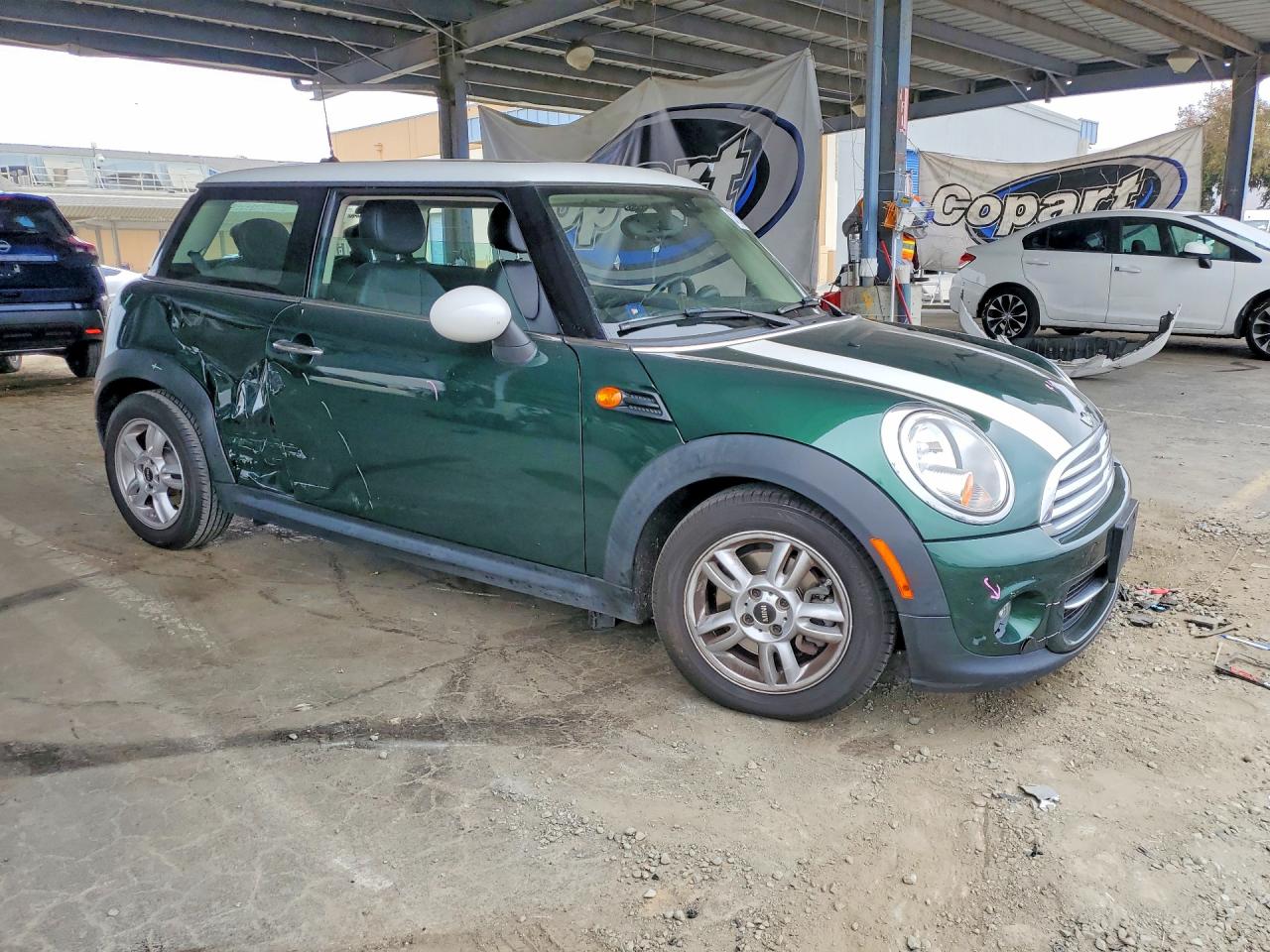 2013 Mini Cooper Зеленый vin: WMWSU3C50DT679260
