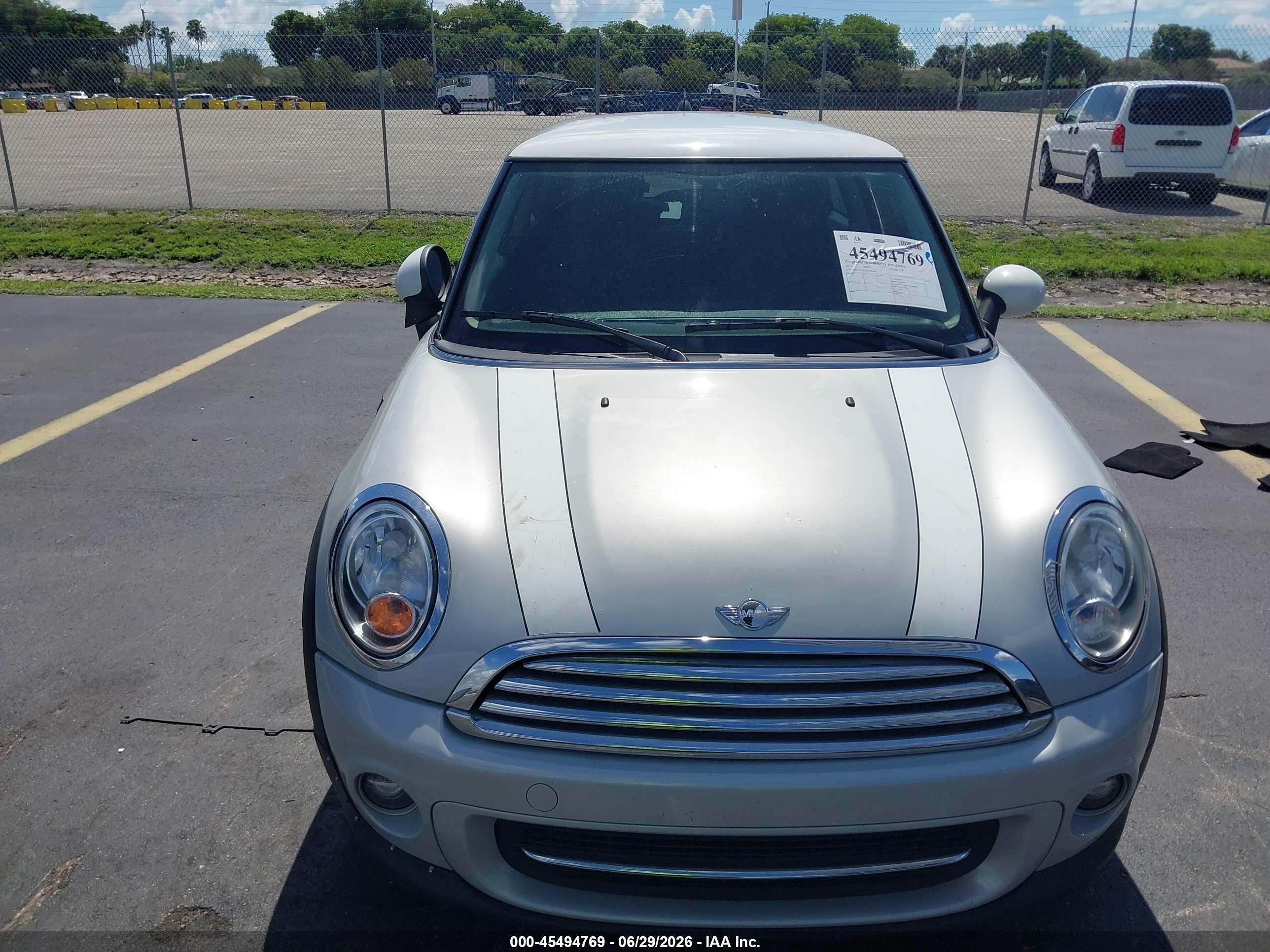 2013 Mini Hardtop Cooper Gray vin: WMWSU3C50DT683440