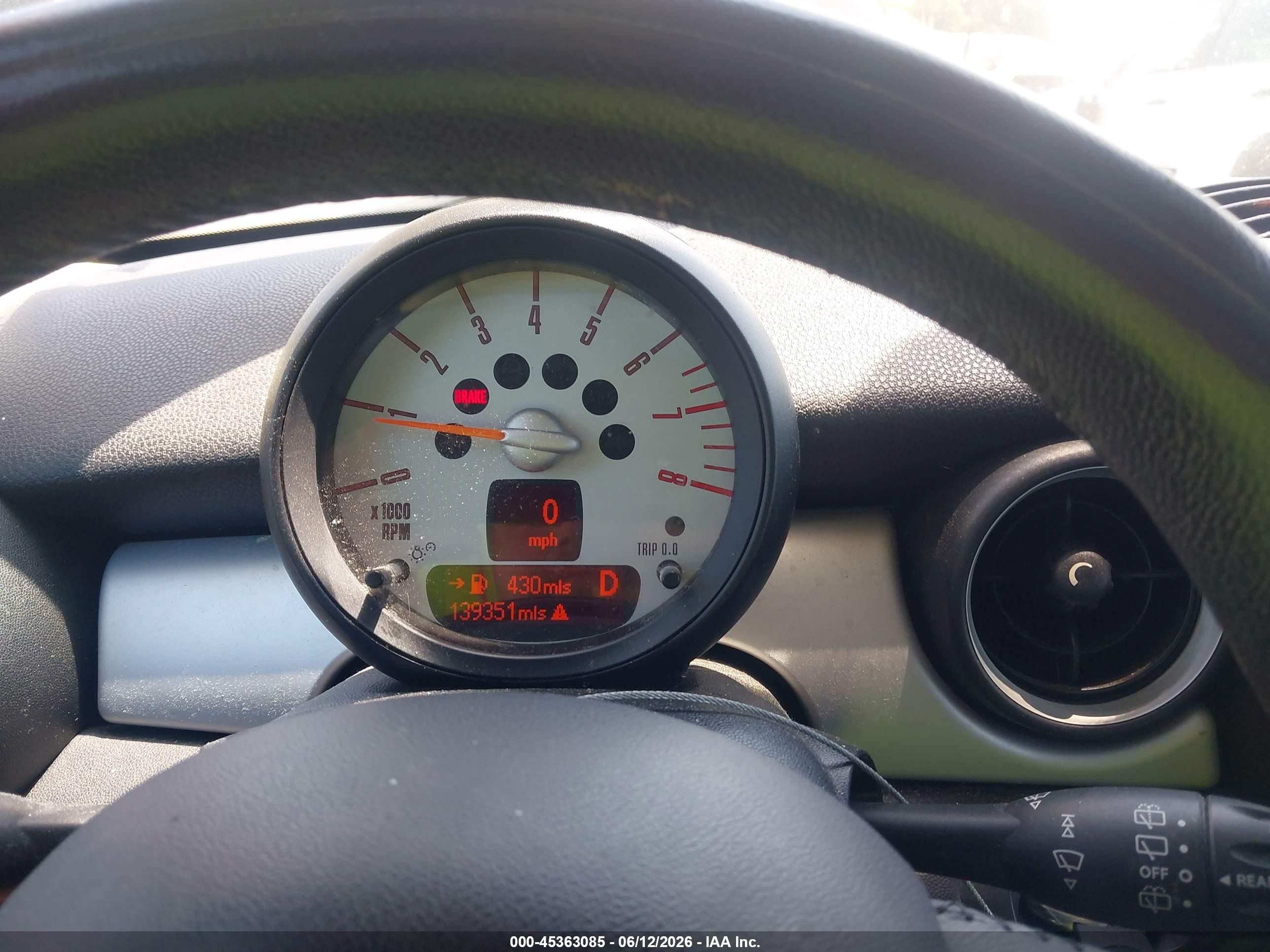 2013 Mini Hardtop Cooper Orange vin: WMWSU3C50DT691005