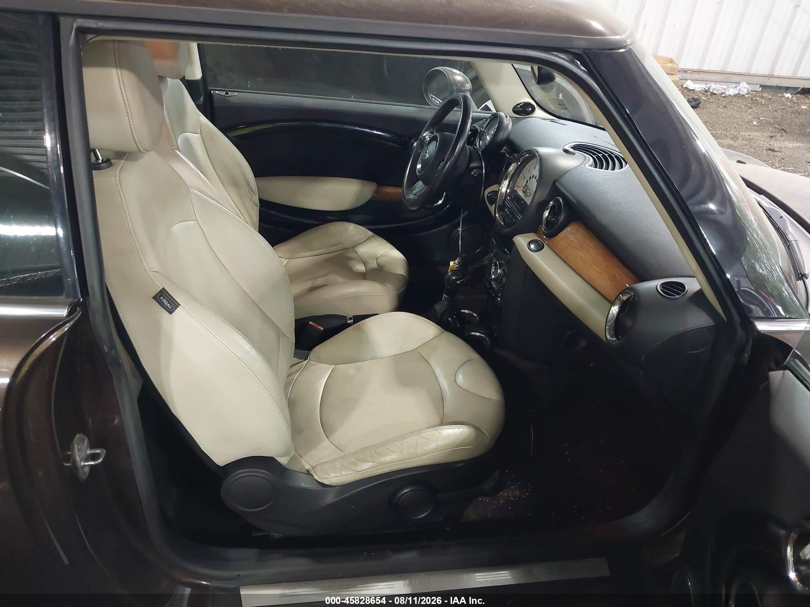 2011 Mini Cooper   Brown vin: WMWSU3C51BTX96441