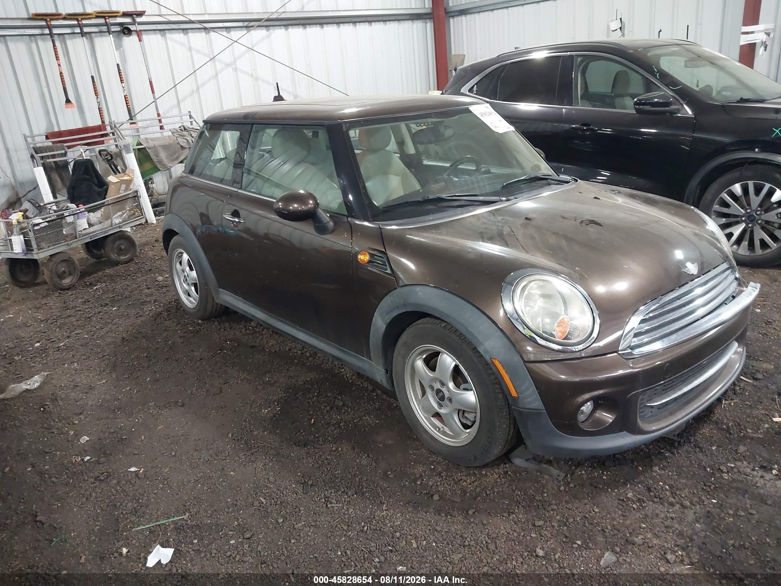 2011 Mini Cooper   Brown vin: WMWSU3C51BTX96441