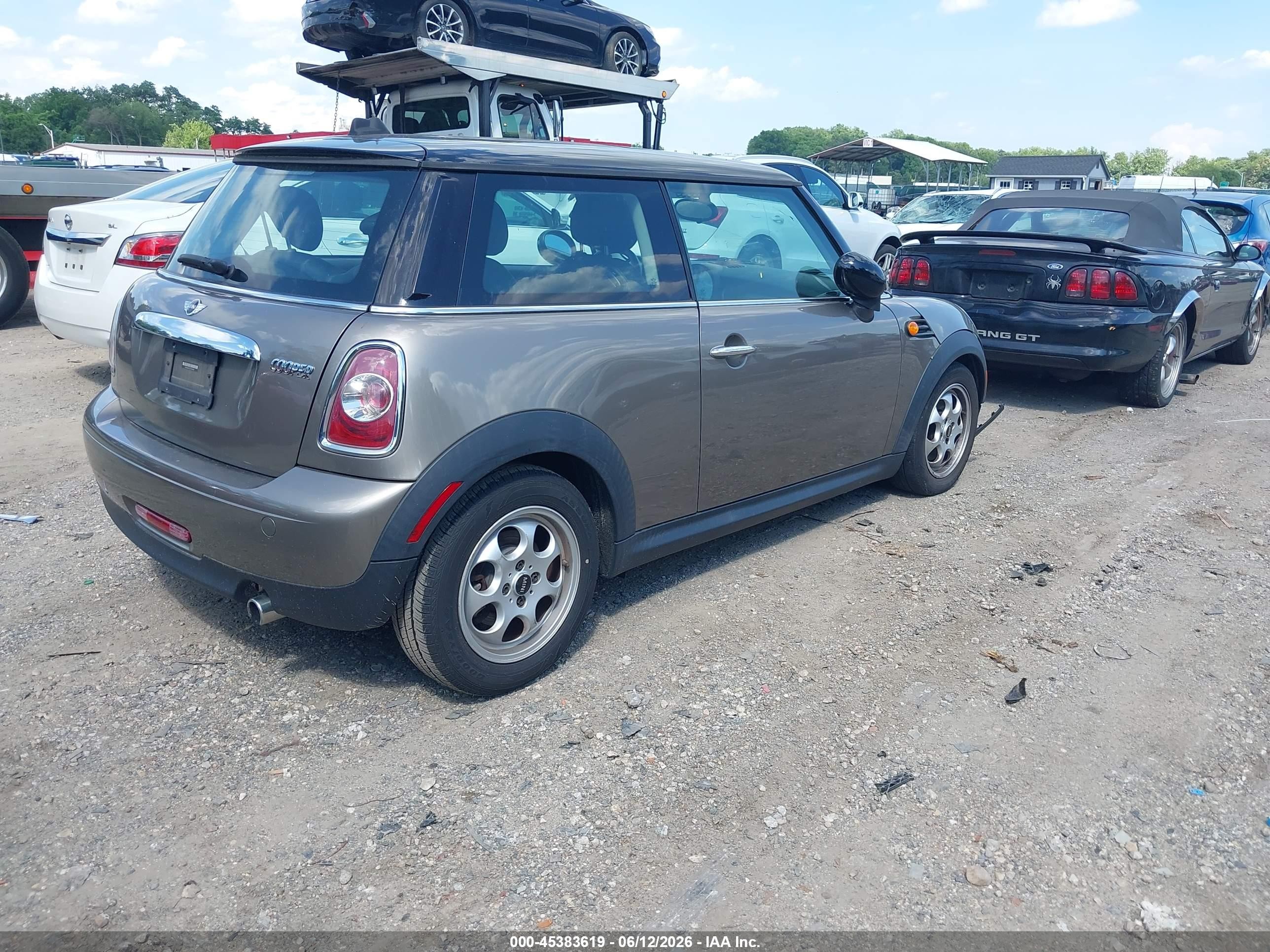 2012 Mini Cooper   Золотой vin: WMWSU3C51CT255469