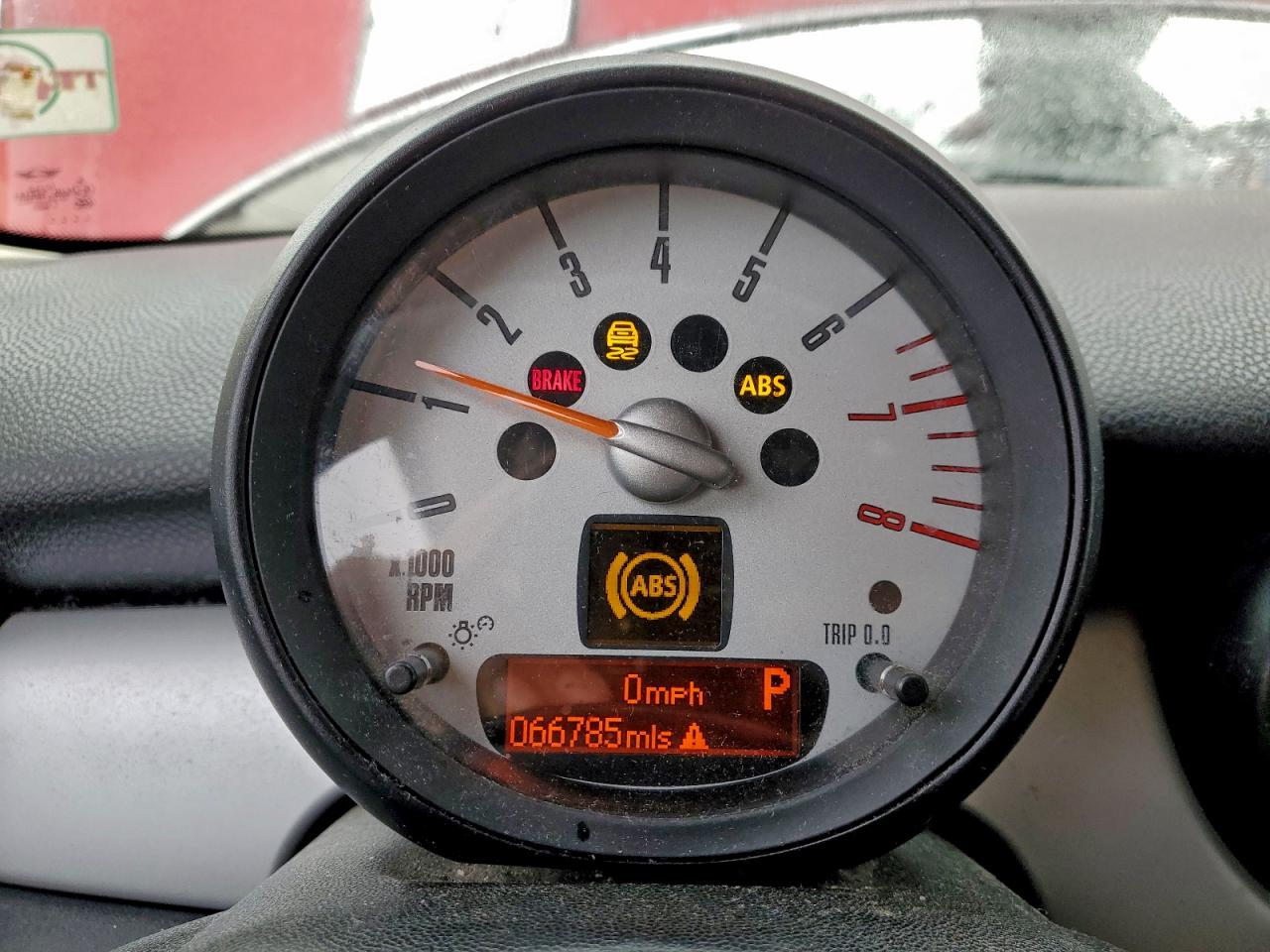 2012 Mini Cooper Red vin: WMWSU3C51CT541175