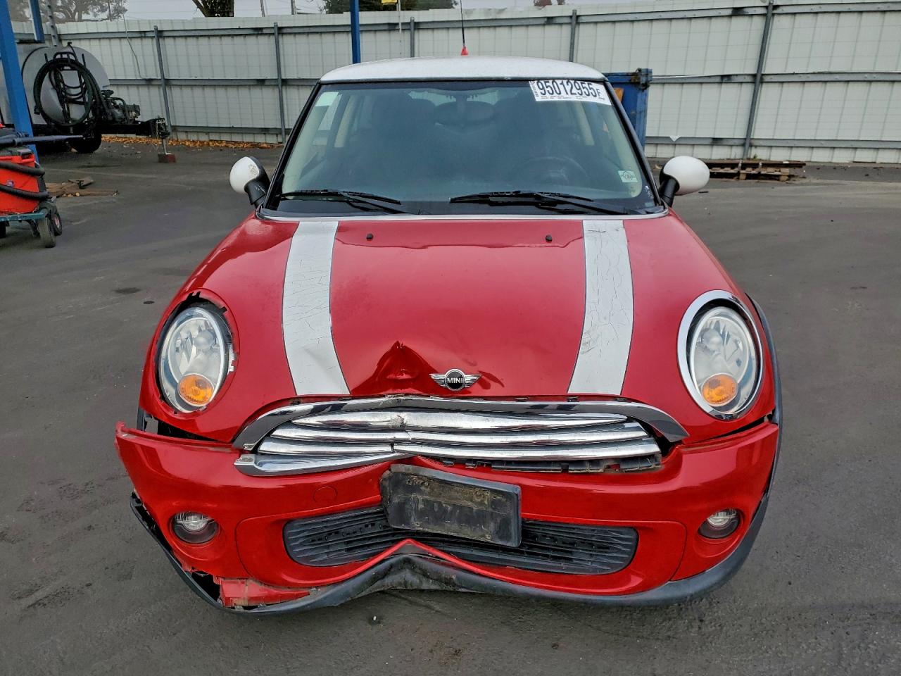 2012 Mini Cooper Red vin: WMWSU3C51CT541175