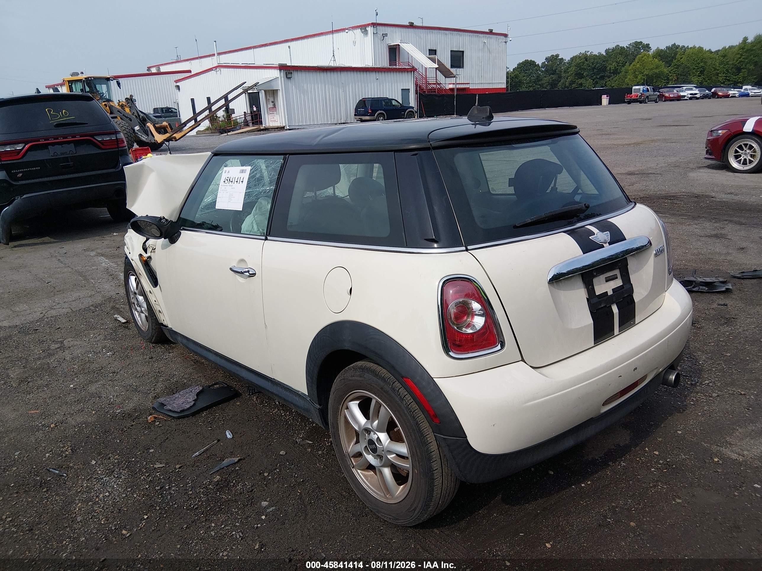 2013 Mini Hardtop Cooper White vin: WMWSU3C51DT677839