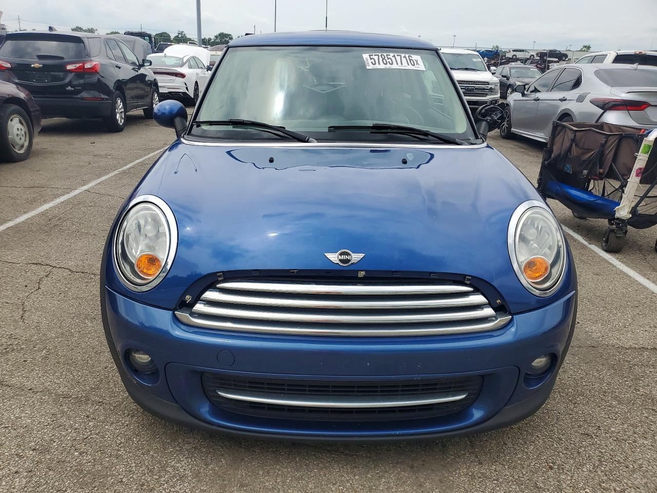 2013 Mini Cooper Blue vin: WMWSU3C51DT689280