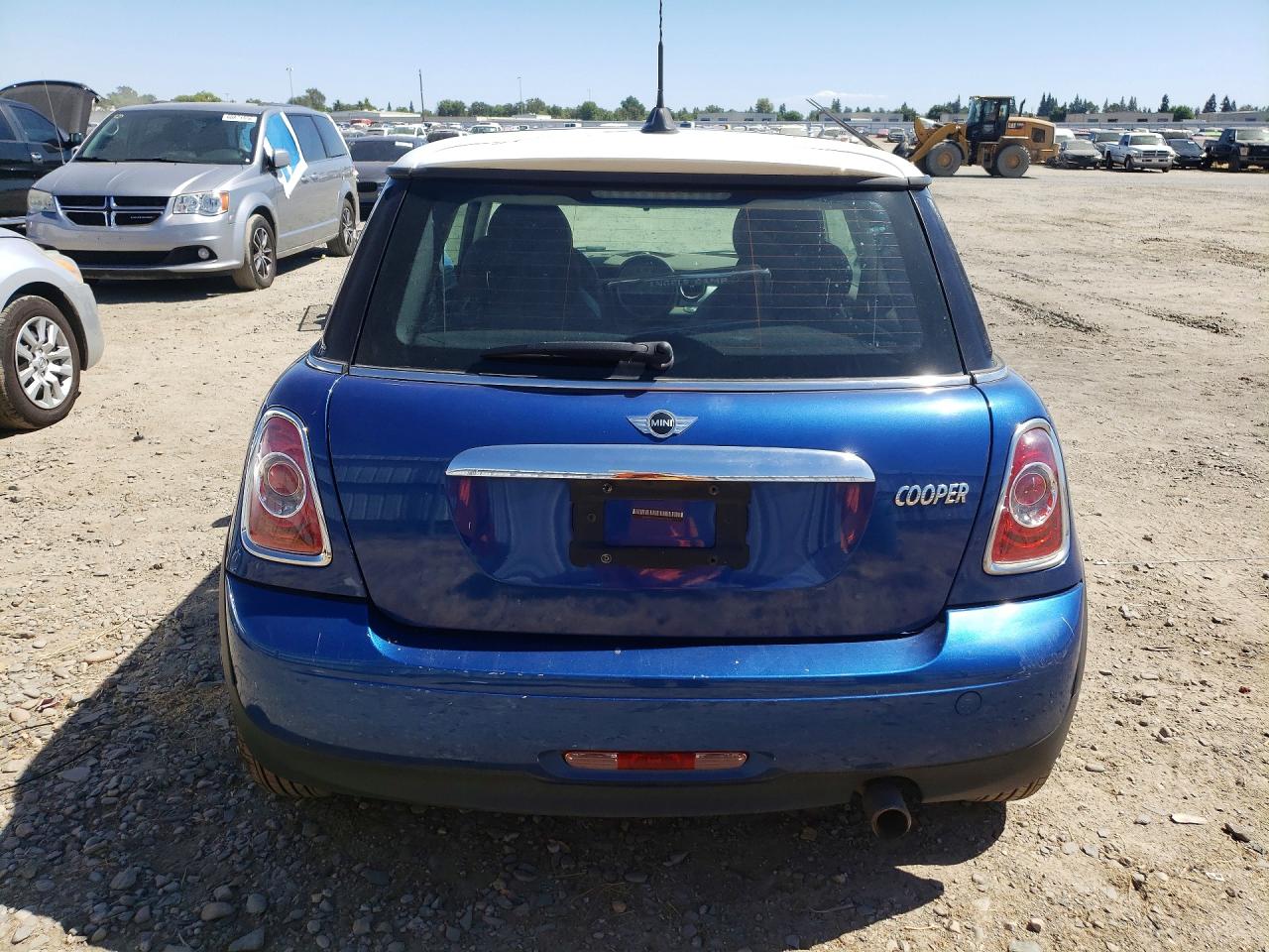 2013 Mini Cooper Blue vin: WMWSU3C52DT374150