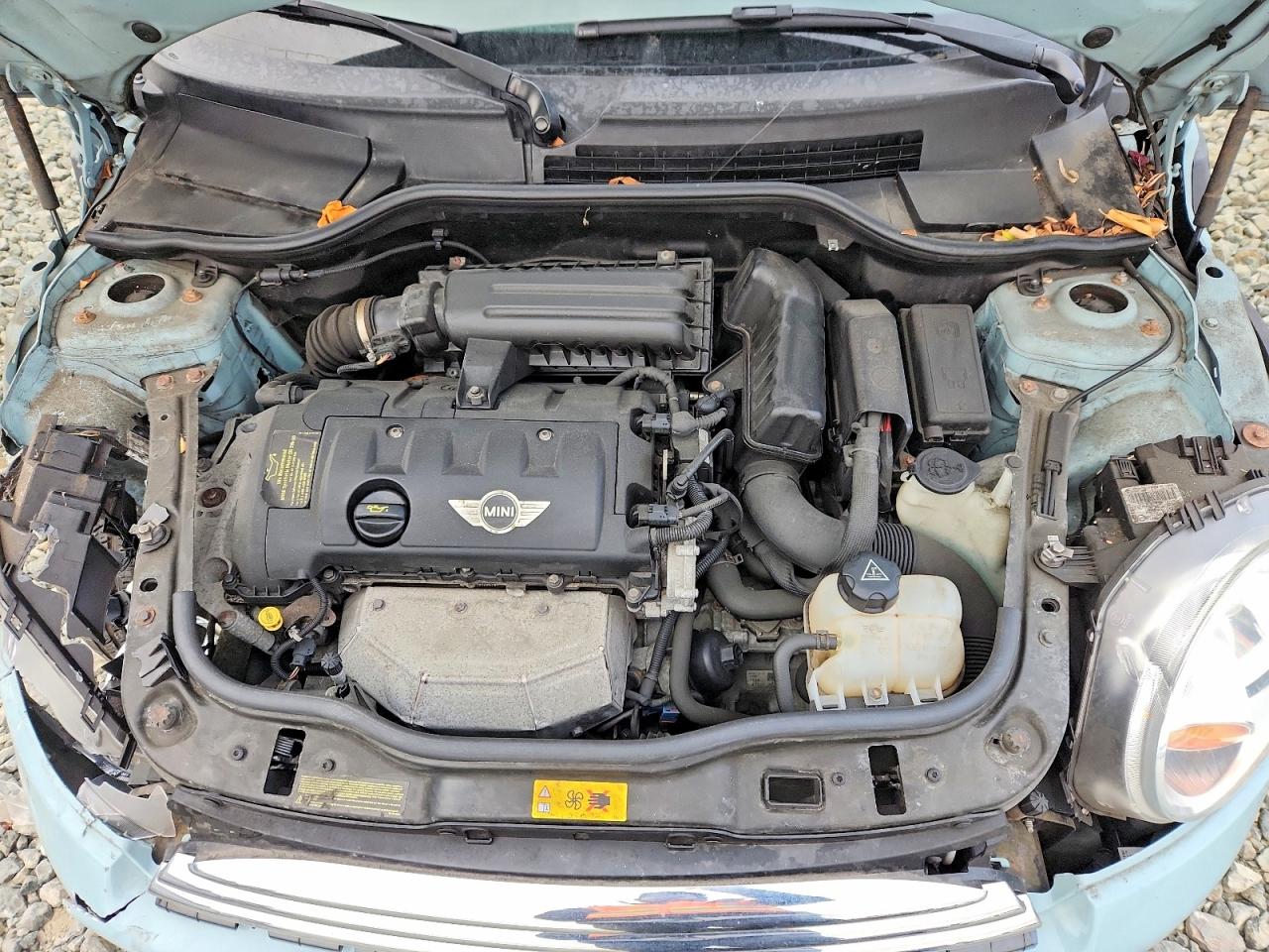 2013 Mini Cooper Turquoise vin: WMWSU3C52DT544572