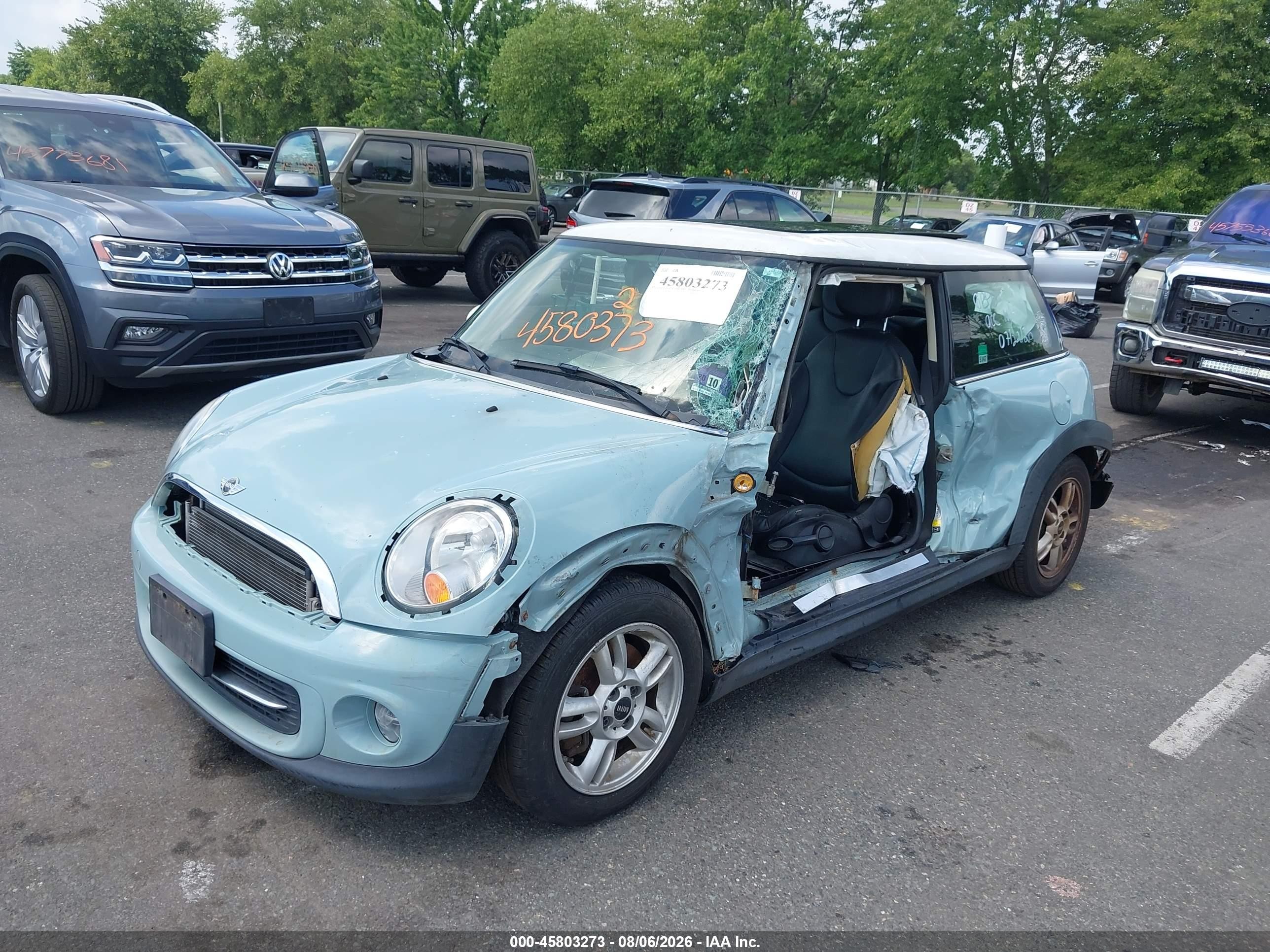 2013 Mini Hardtop Cooper Blue vin: WMWSU3C52DT548878