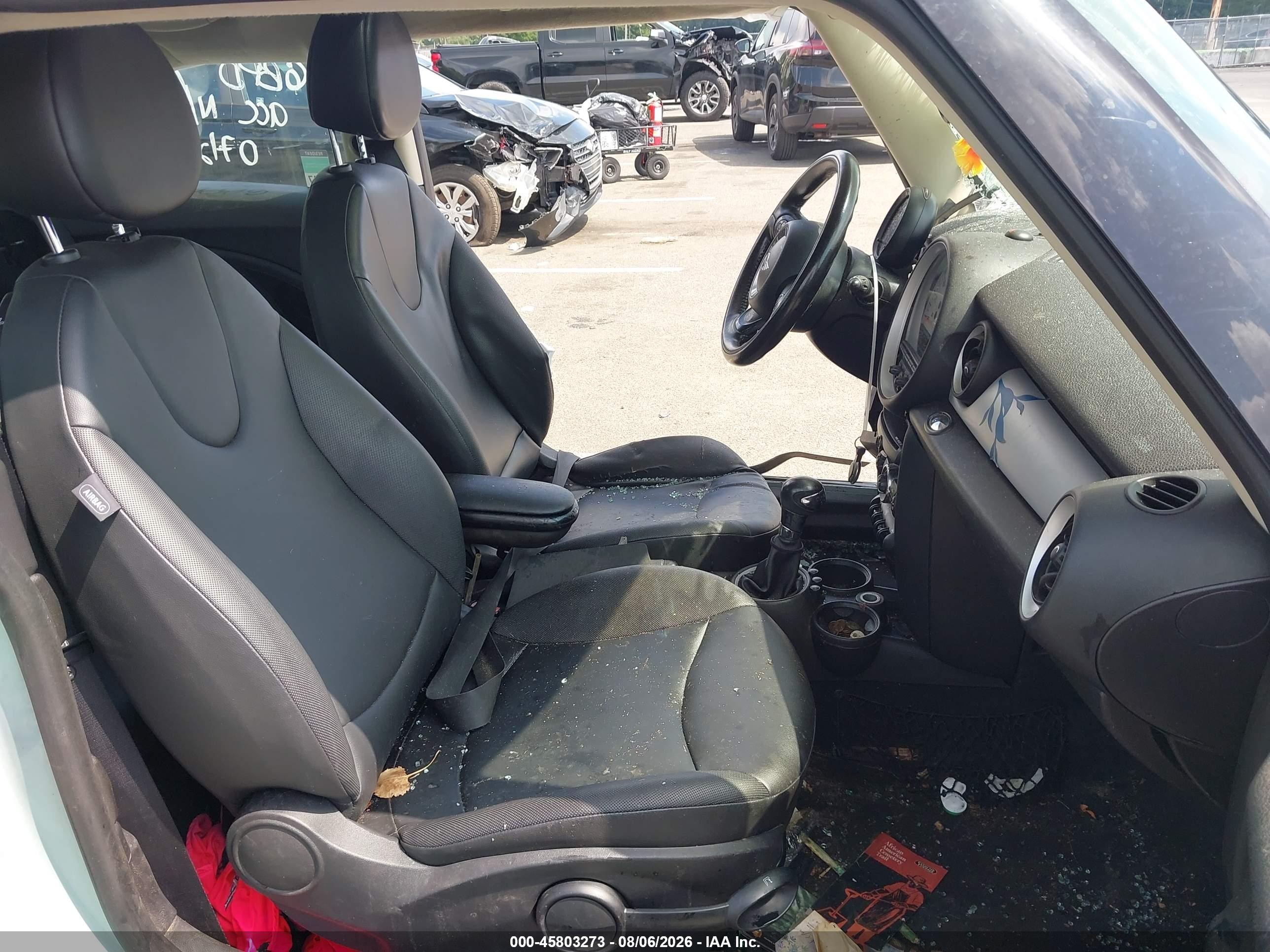 2013 Mini Hardtop Cooper Blue vin: WMWSU3C52DT548878