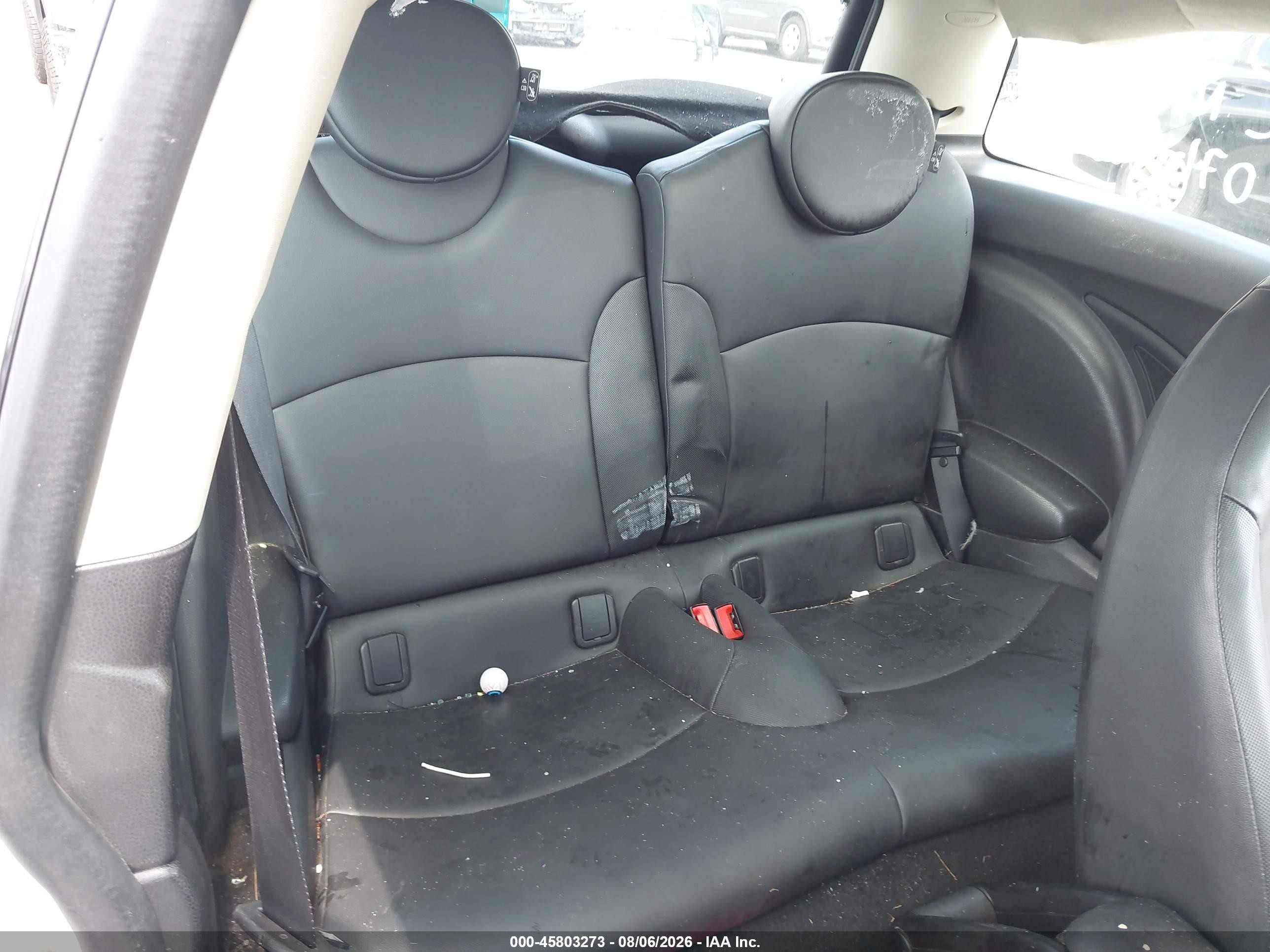 2013 Mini Hardtop Cooper Blue vin: WMWSU3C52DT548878