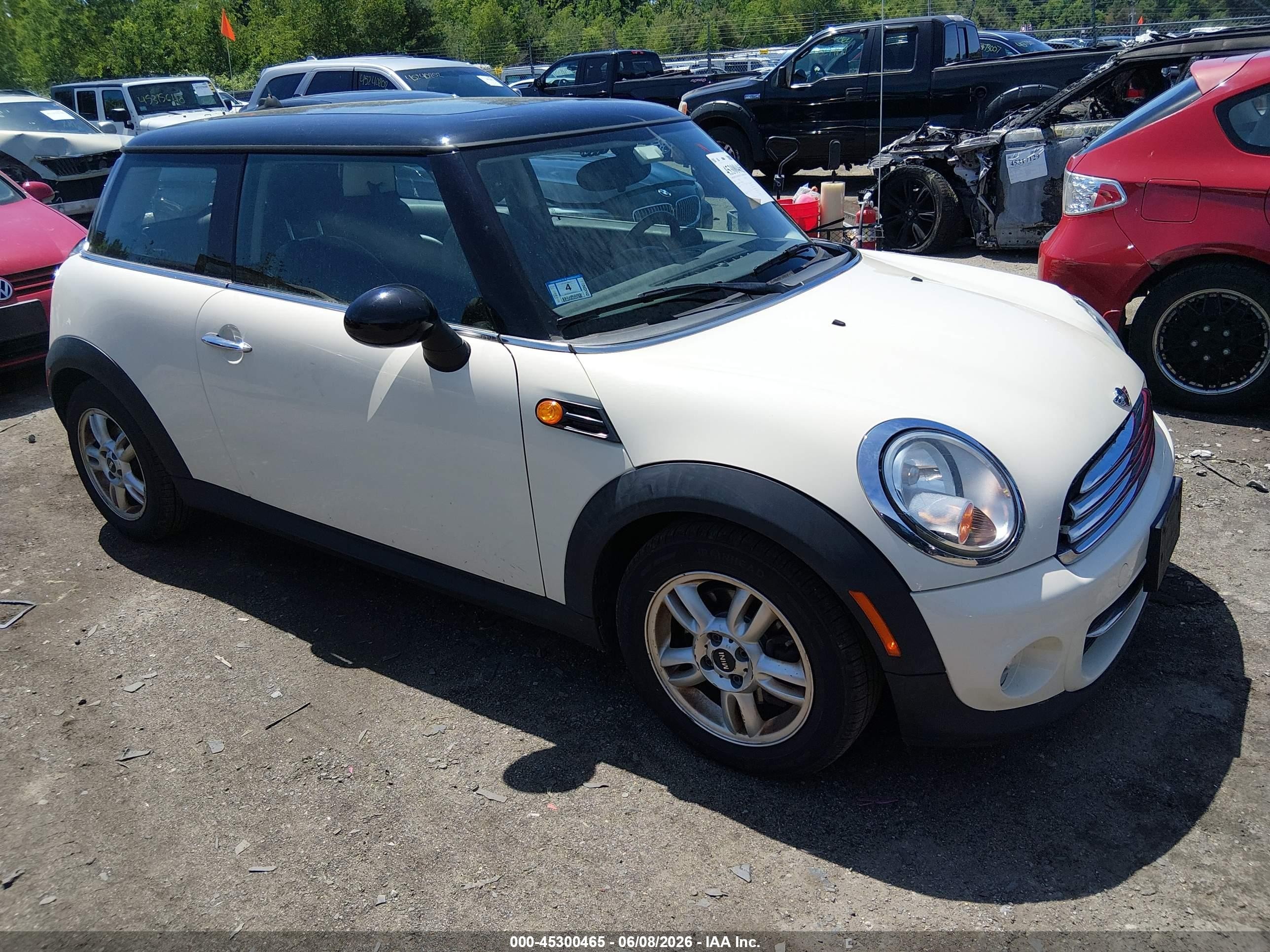 2013 Mini Hardtop Cooper Белый vin: WMWSU3C52DT692155