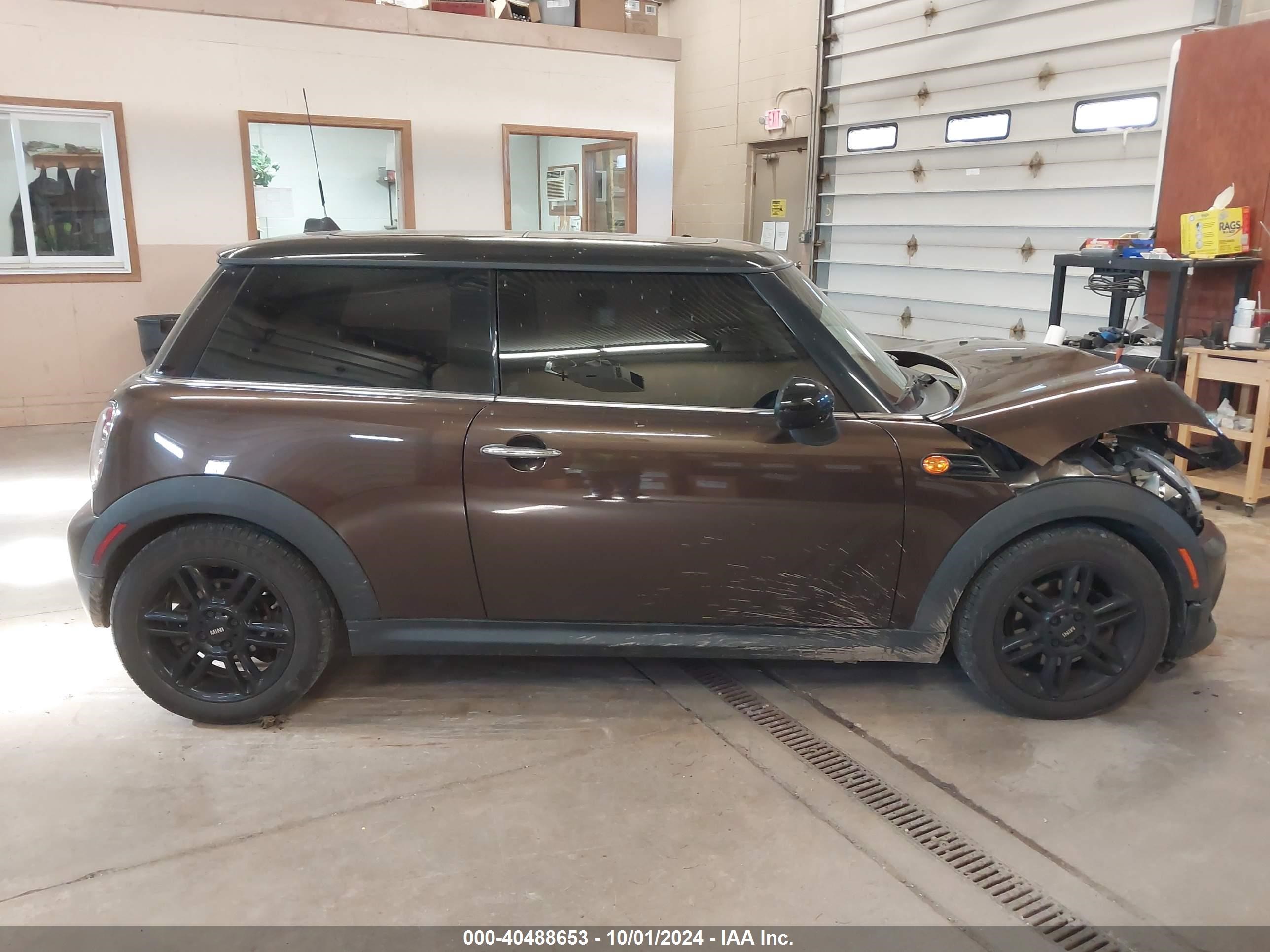 2012 Mini Cooper   Brown vin: WMWSU3C53CT185649