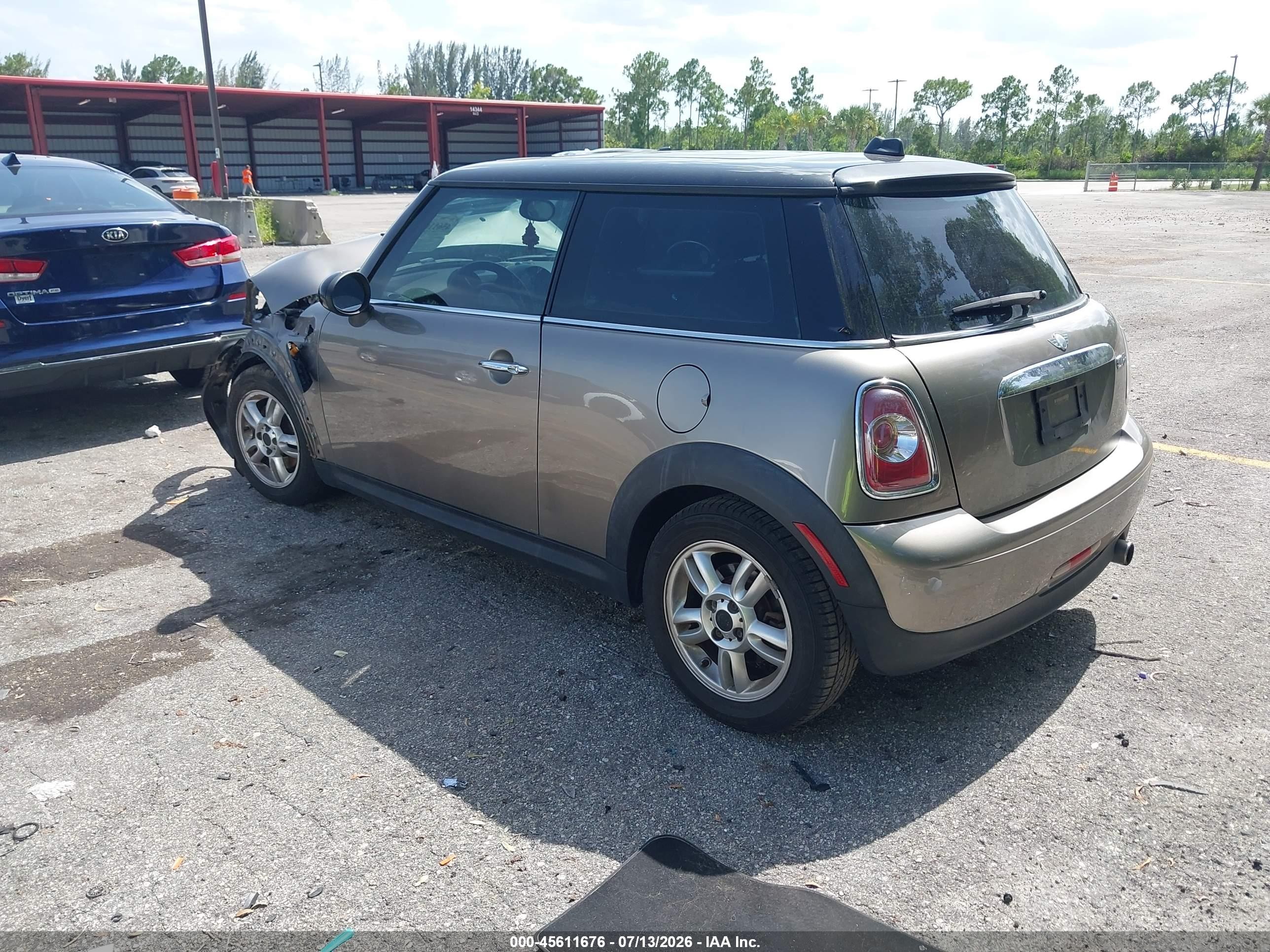 2012 Mini Cooper   Brown vin: WMWSU3C53CT261337