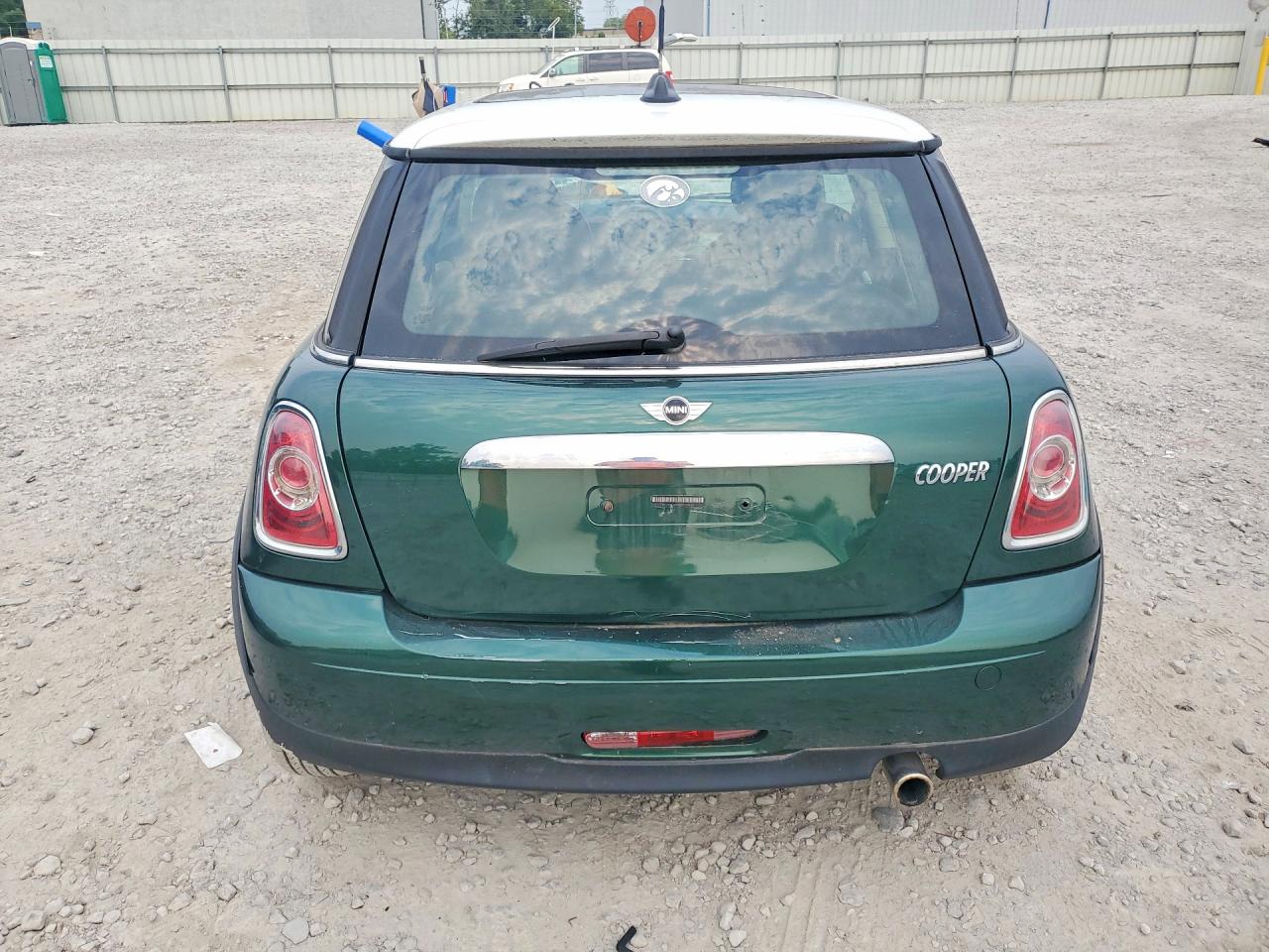 2013 Mini Cooper Green vin: WMWSU3C53DT549666